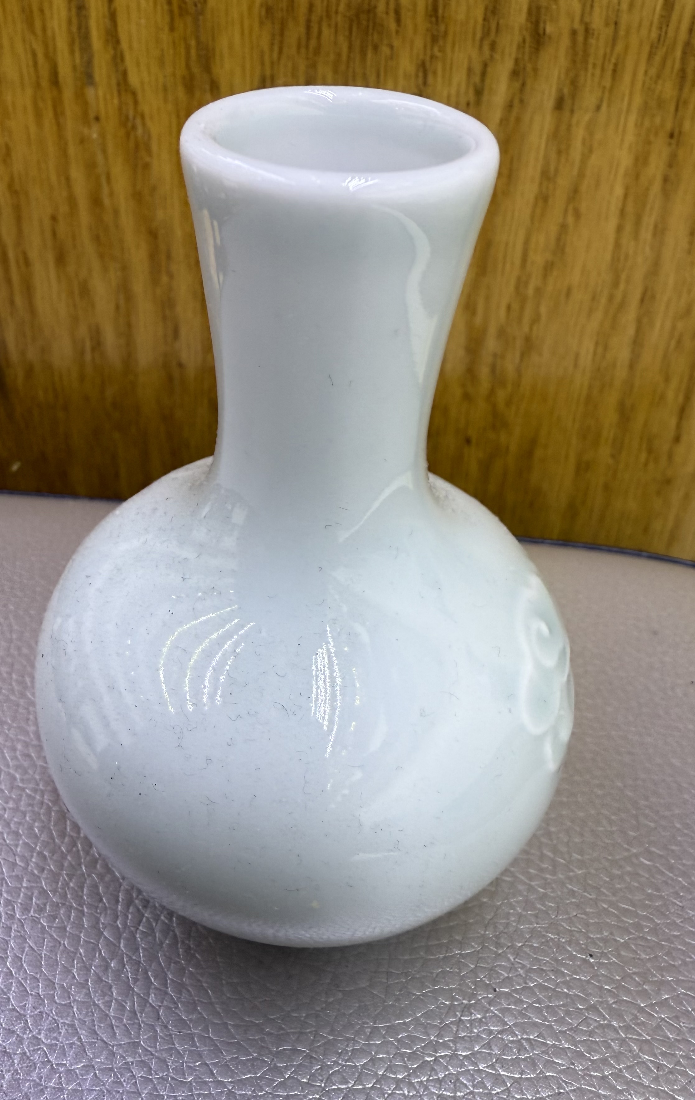 上釉雕花陶瓷花瓶-5