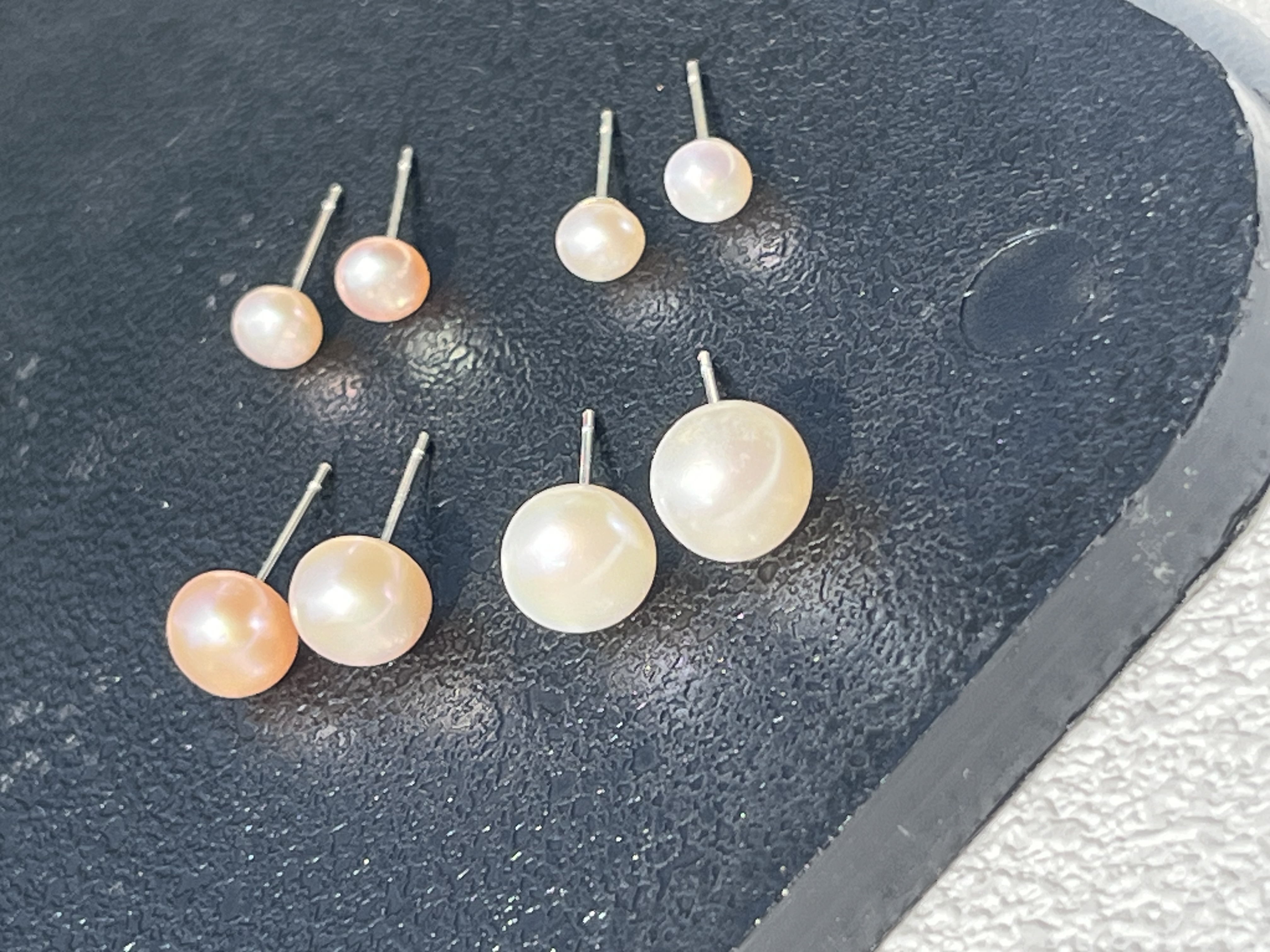 Yunyi Shijia Freshwater Pearl Stud Set, colorful natural pearls, white combination accessories, earrings, pearl earrings Application Scenario