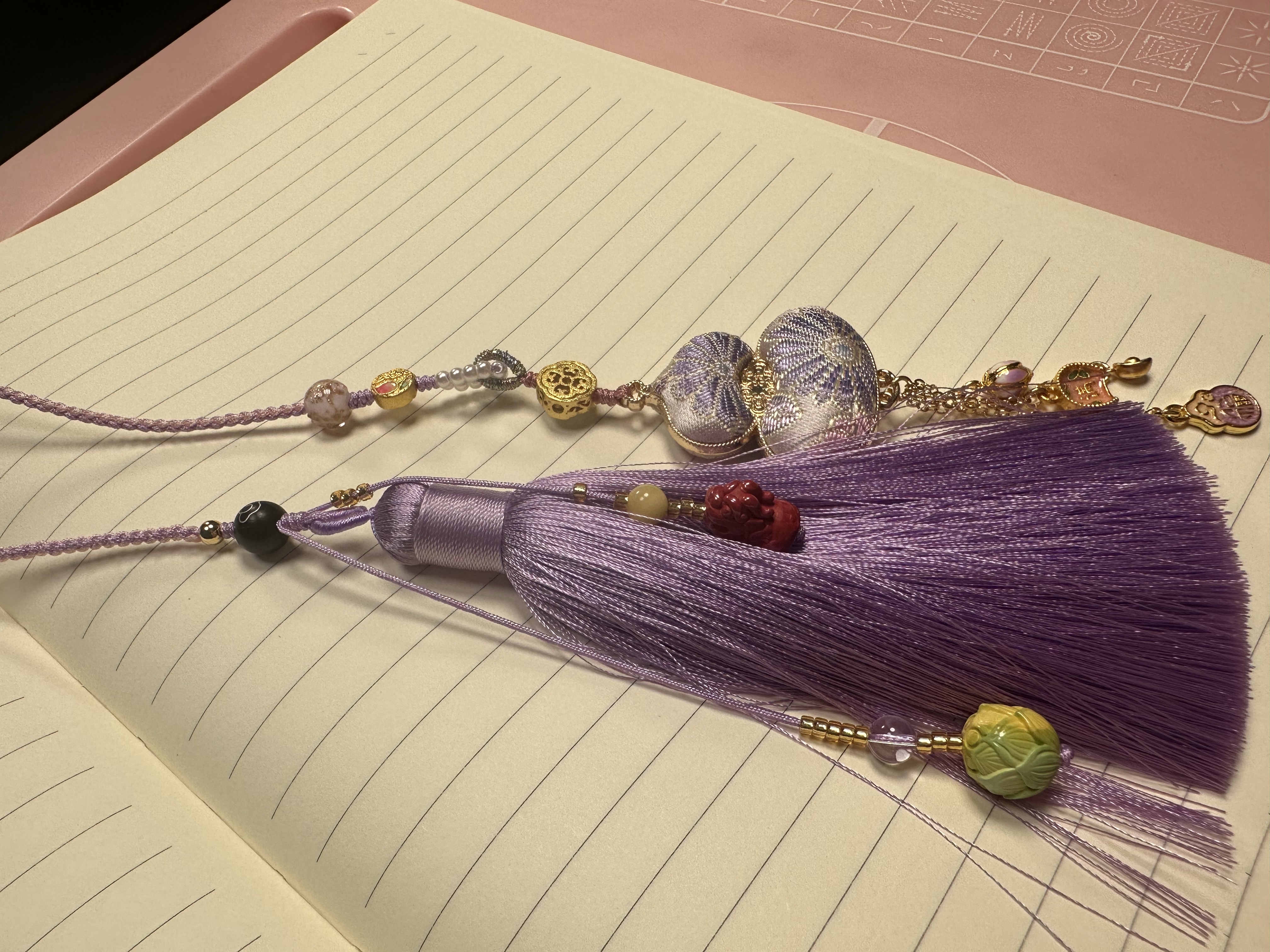 Handcrafted Song Jing gourd jewelry pendants are fashionable, individual, versatile, simple and trendy jewelry accessories and gifts details Picture