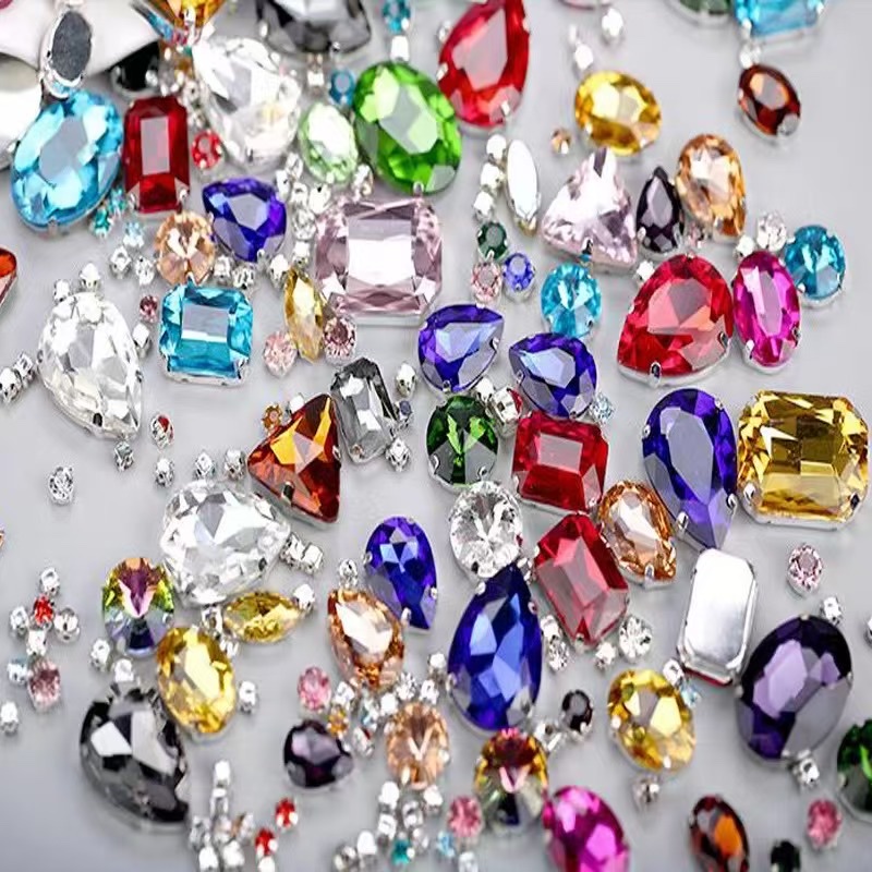 Hand-sewn stone colorful matching clothing accessories