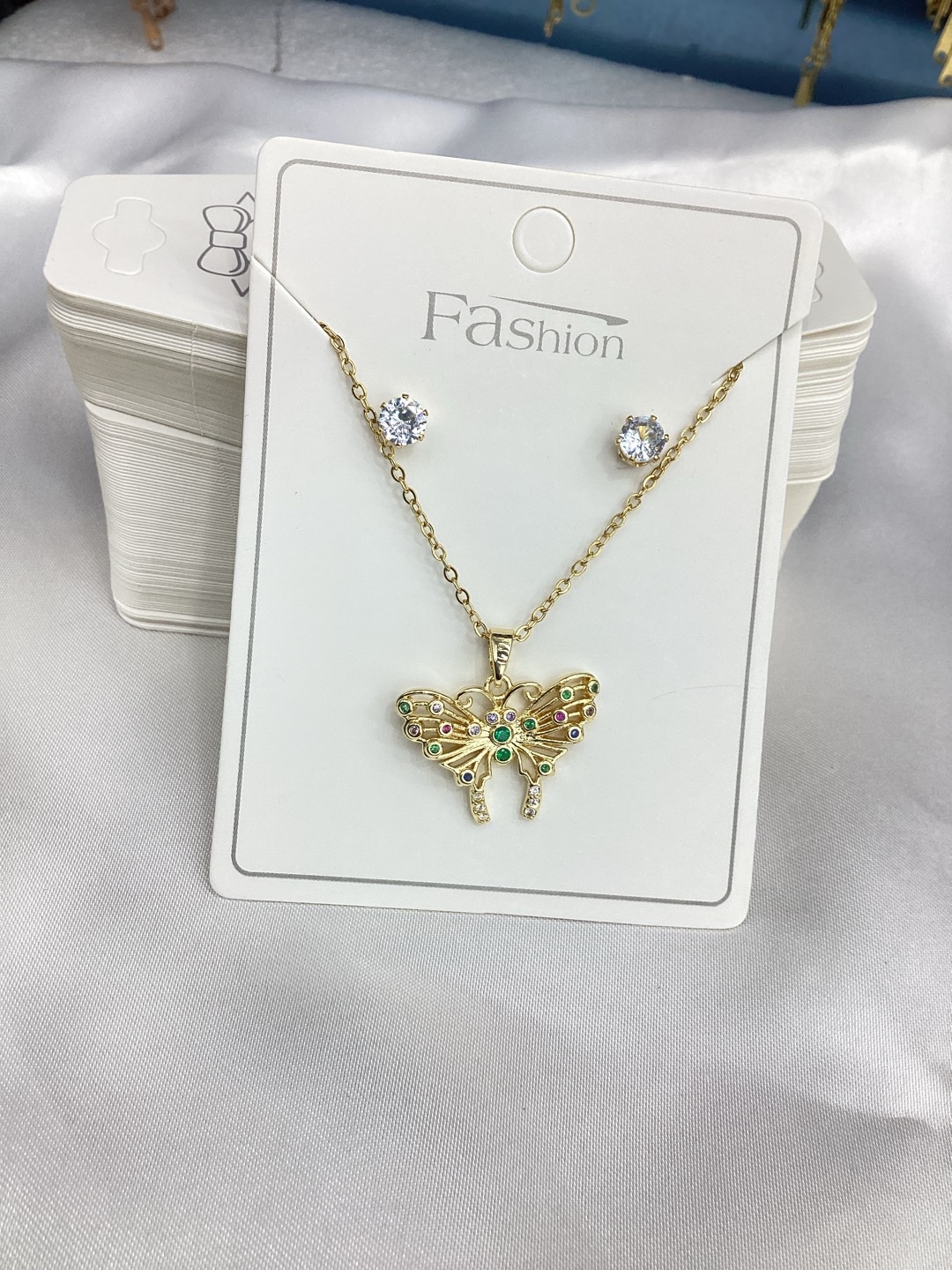 钛钢饰品时尚潮流锆石项链18k金饰品时尚简约百搭女款首饰品潮流礼物三件套项链