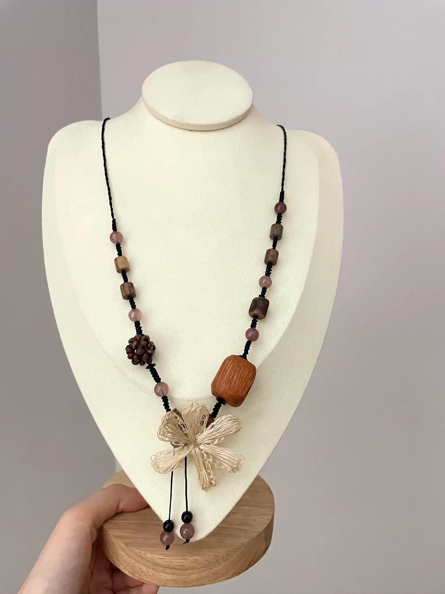 Clover collarbone chain Women's short ethnic style fashion necklace, spring and summer versatile accessory, trendy, simple and elegant Vintage vintage, Bohemian cottonwood handcrafted detail image 5