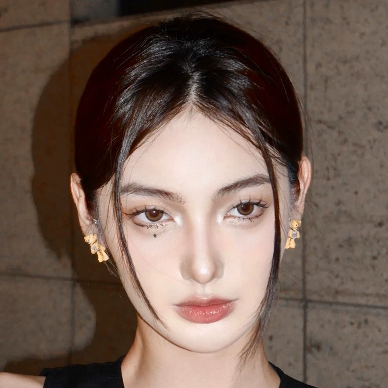 Little Bear fashionable and trendy earrings and accessories Specification image