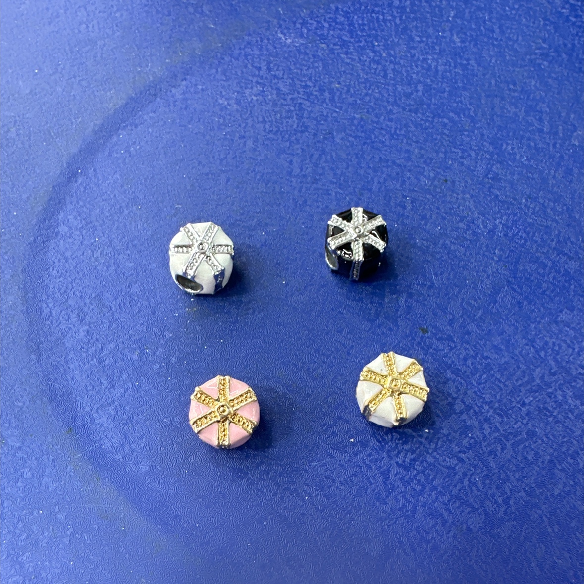 饰品配件DIY手链手镯串珠散珠礼物盒滴油画油珠子