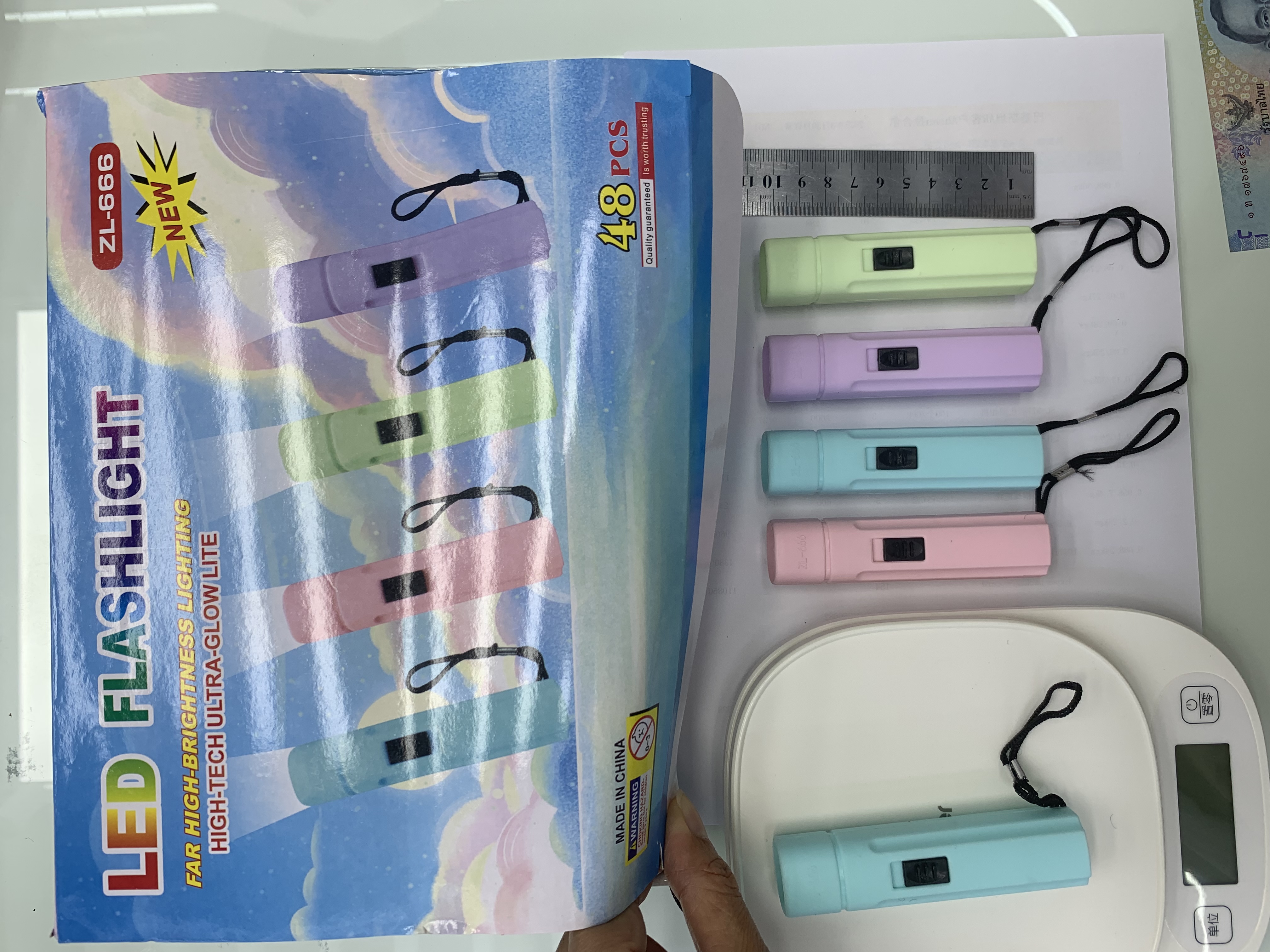 家用小电筒、塑料LED电筒 迷你小电筒 老人小孩安全使用小电筒纽扣电池电筒 白光照明小电筒 海边抓螃蟹必备小电筒细节图