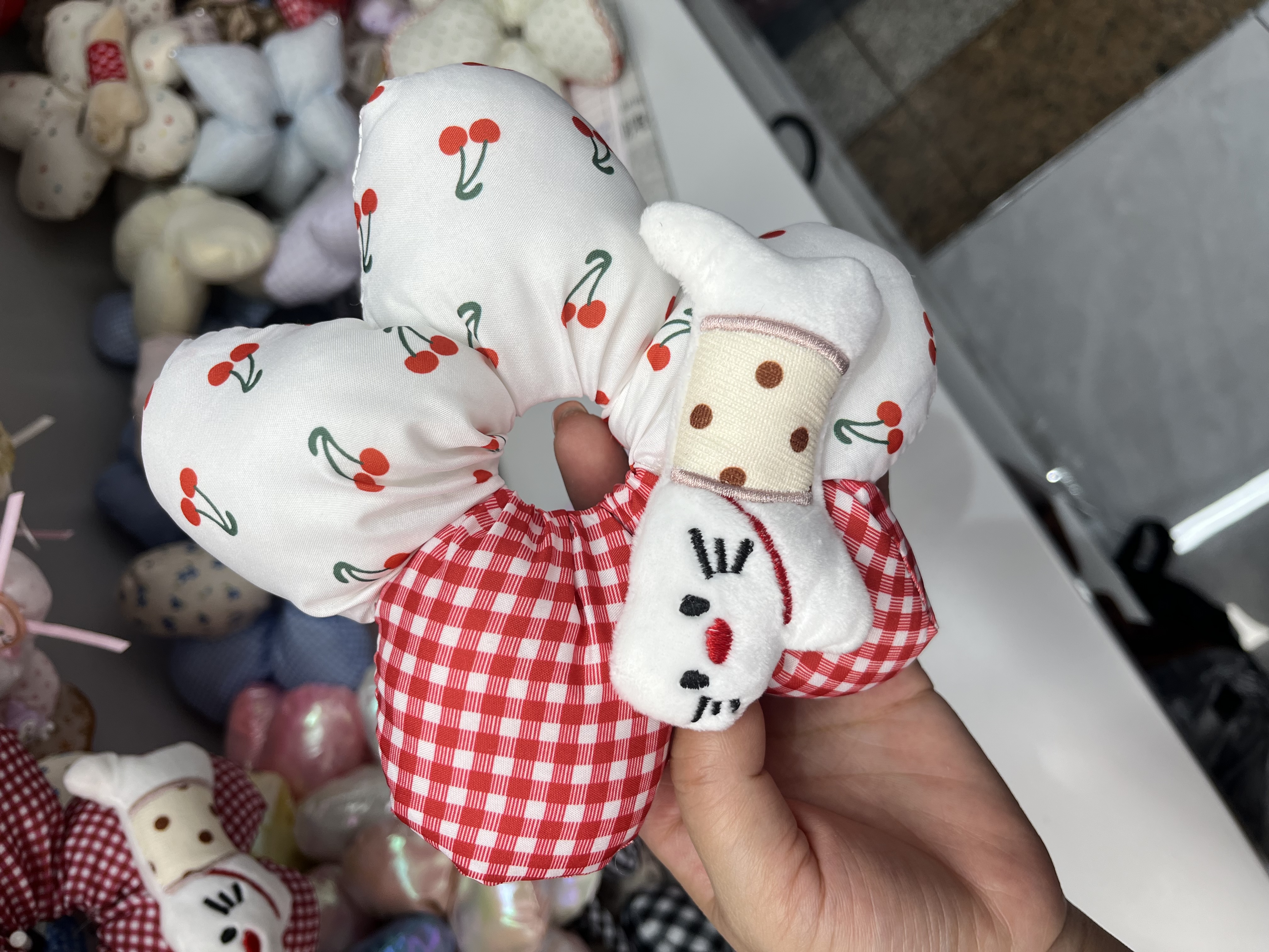 Trendy and fashionable dachshunds with cotton puffy hair bands, high ponytail hair bands and large intestine bands details Picture