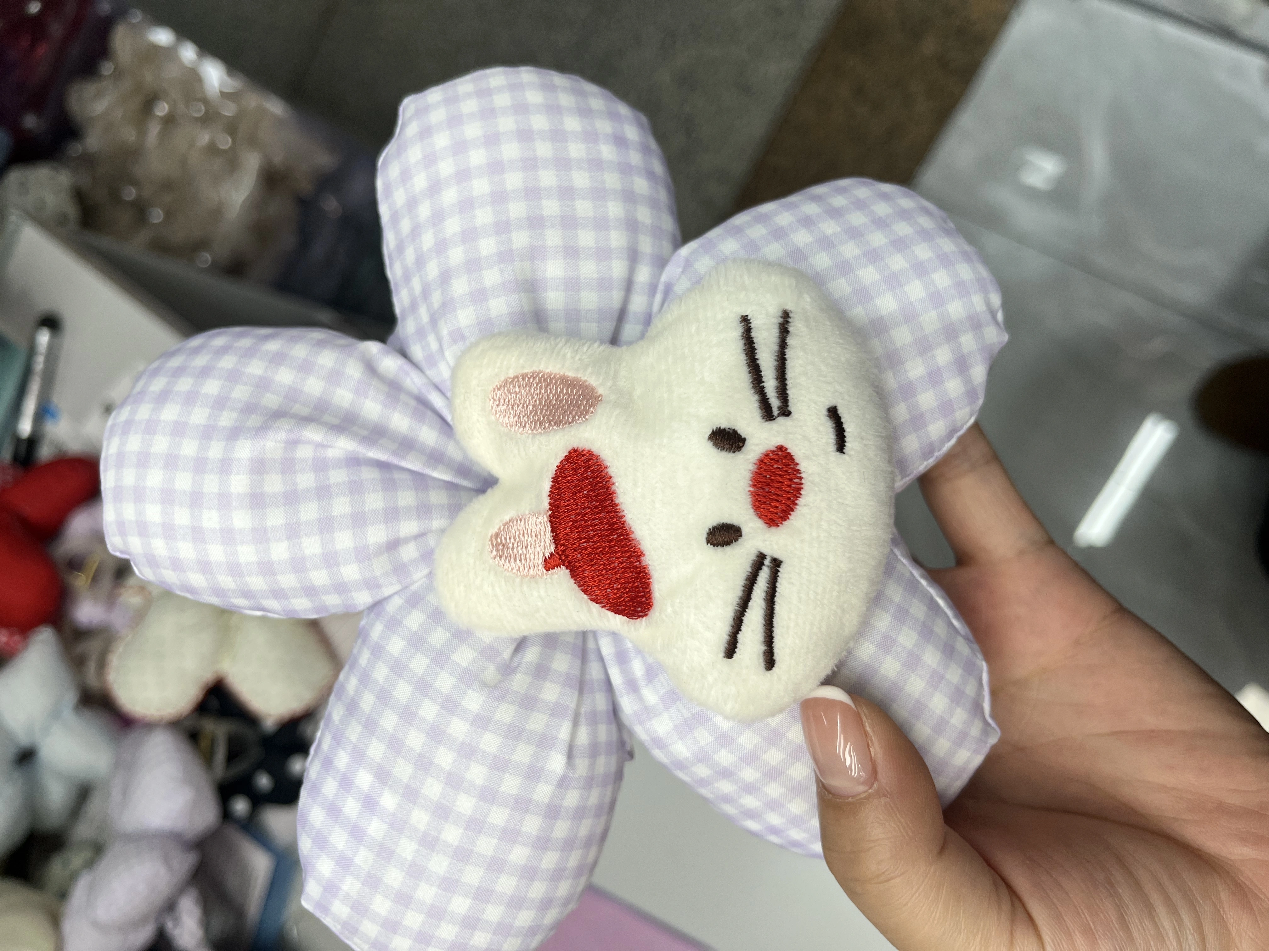 Trendy and fashionable cartoon cotton-filled hair bands, flower hair bands, bun hair, high ponytail hair bands, large intestine hair bands detail image 1