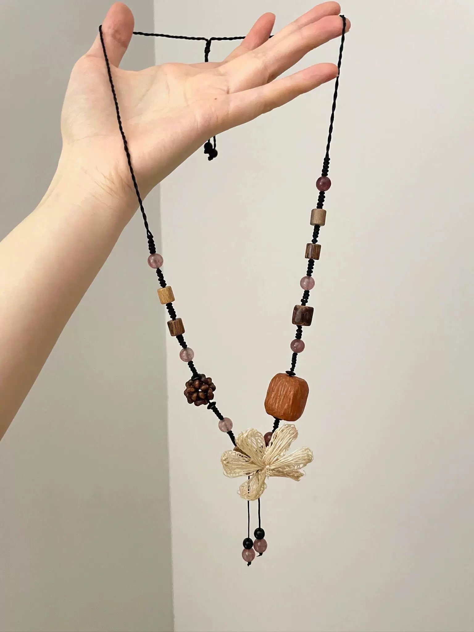 Clover collarbone chain Women's short ethnic style fashion necklace, spring and summer versatile accessory, trendy, simple and elegant Vintage vintage, Bohemian cottonwood handcrafted details Picture