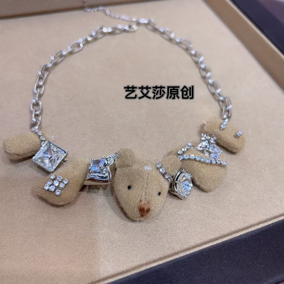 love小熊毛绒生日礼物流行时尚项链服装配件产品图