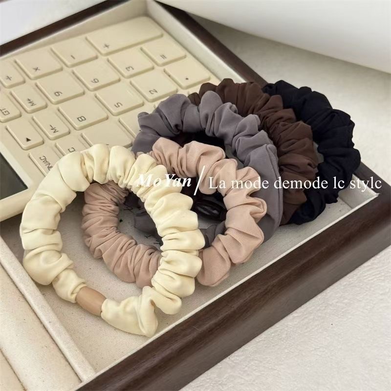 A variety of Korean-style hair ties and headbands for women, children, simple and fashionable hair accessories, and headbands are available for selection