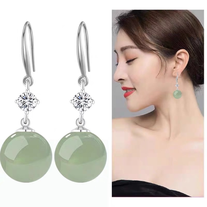 New Chinese-style earrings for women, simple yet sophisticated, versatile and anti-allergy. New Chinese-style accessory earrings for mom