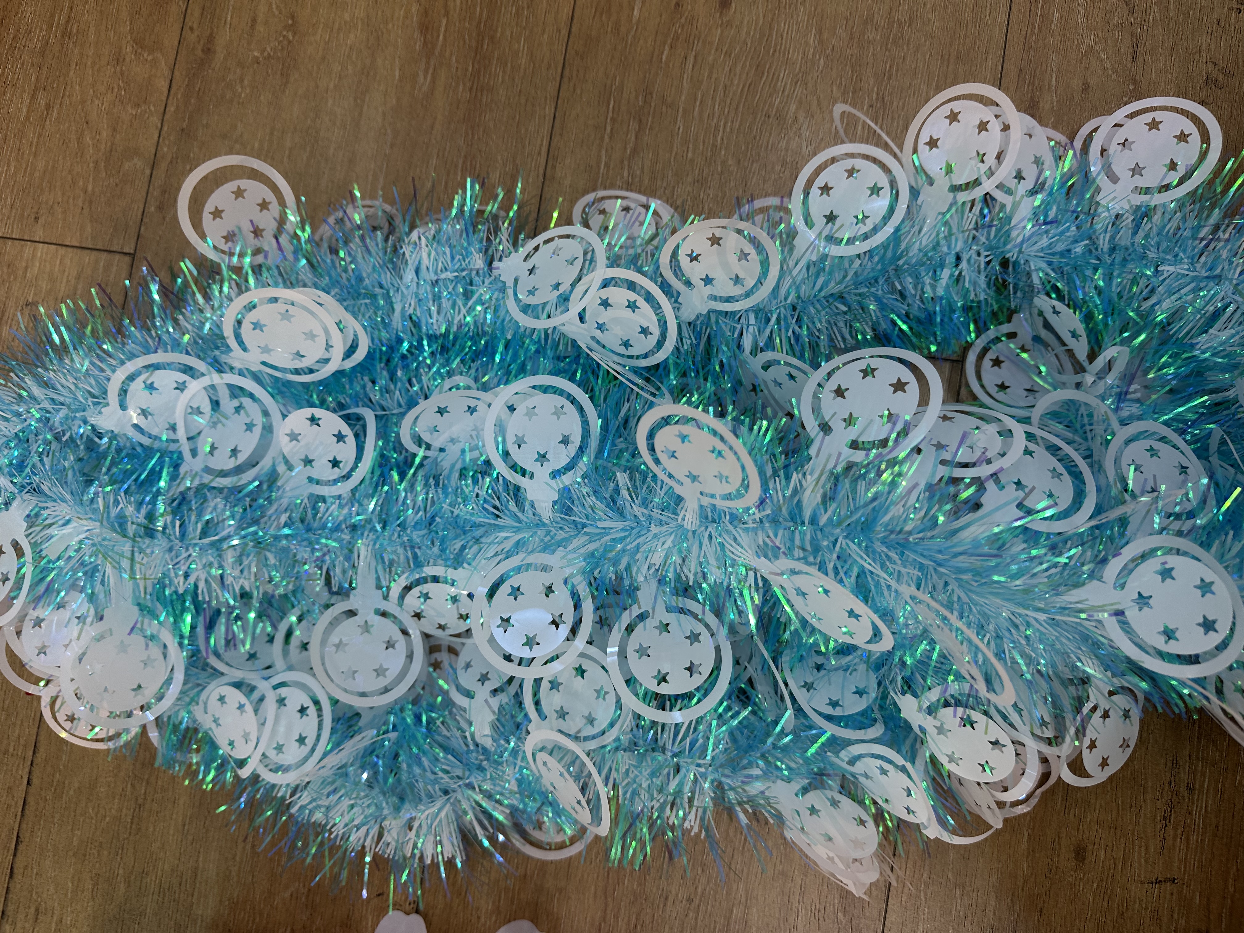 圣诞节装饰品彩条拉花挂件白底实物图