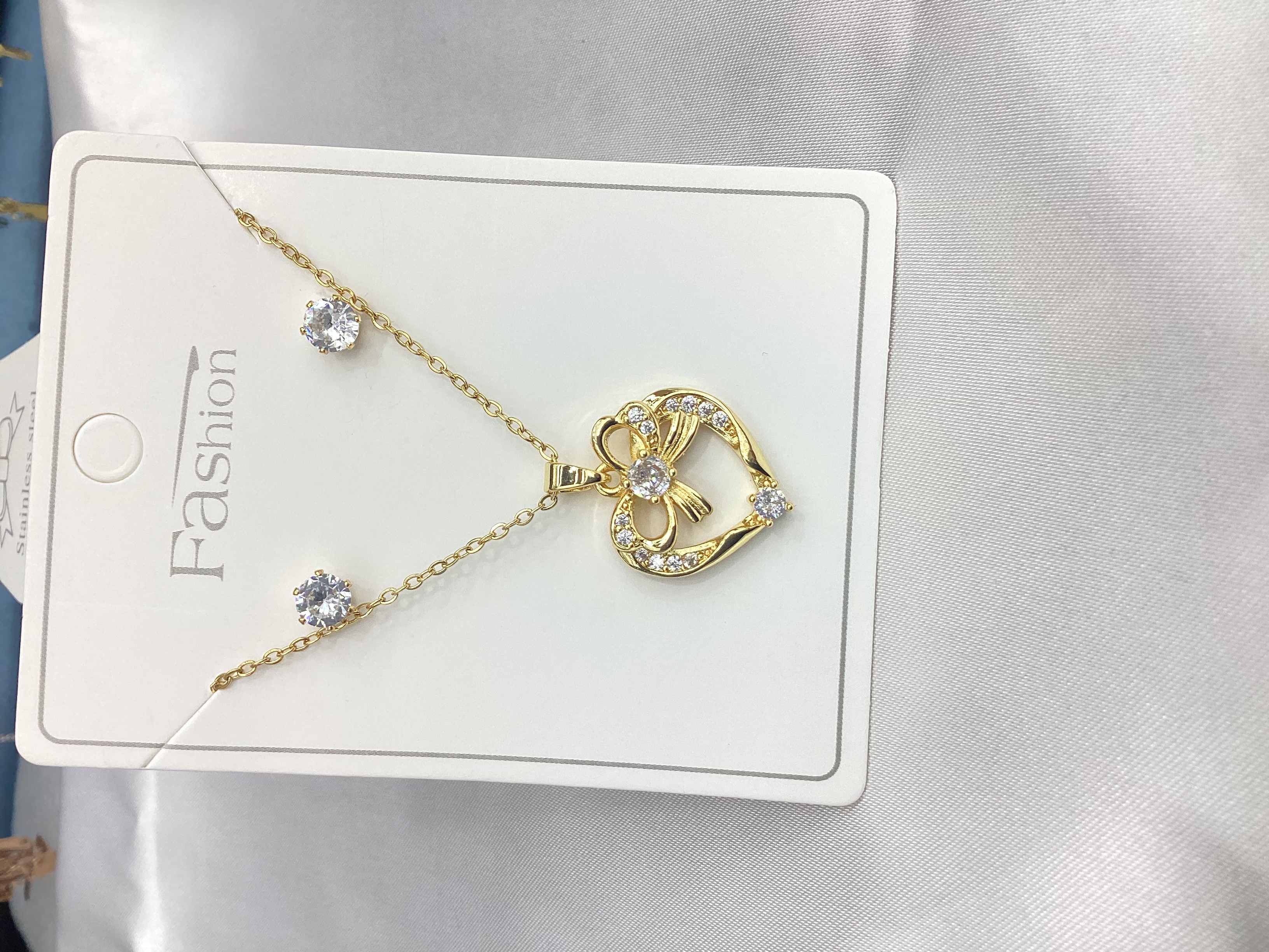 钛钢潮流爆款锆石项链18k金饰品时尚简约百搭女款首饰品潮流送礼三件套新款项链