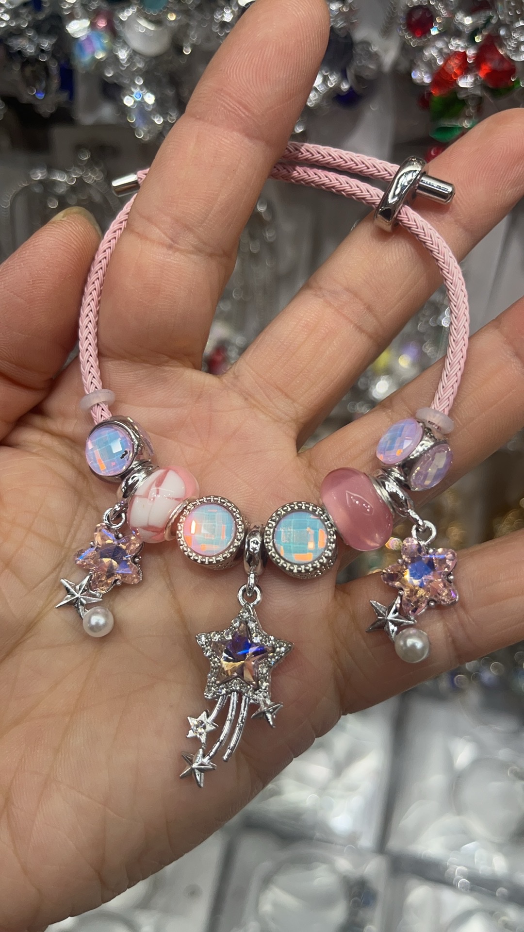 春雨春两水晶手链时尚饰品手串女款简约百搭手饰手链潮流搭配皮绳潘多拉手链产品图