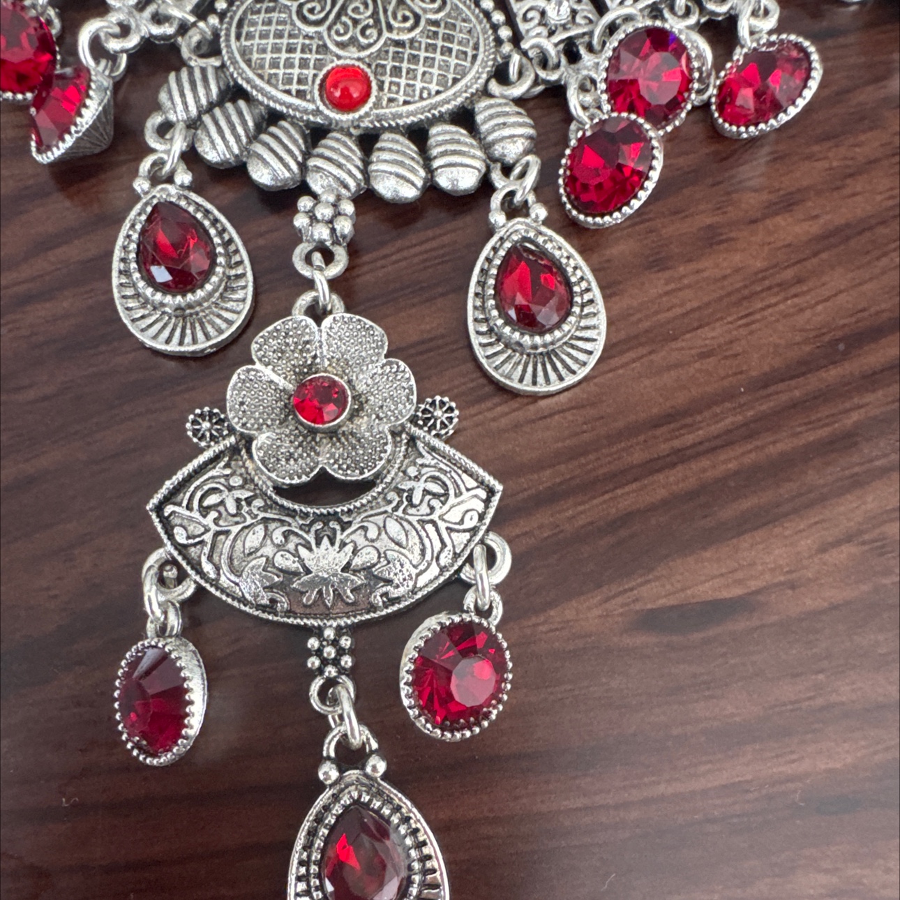 项链复古，红色细节图