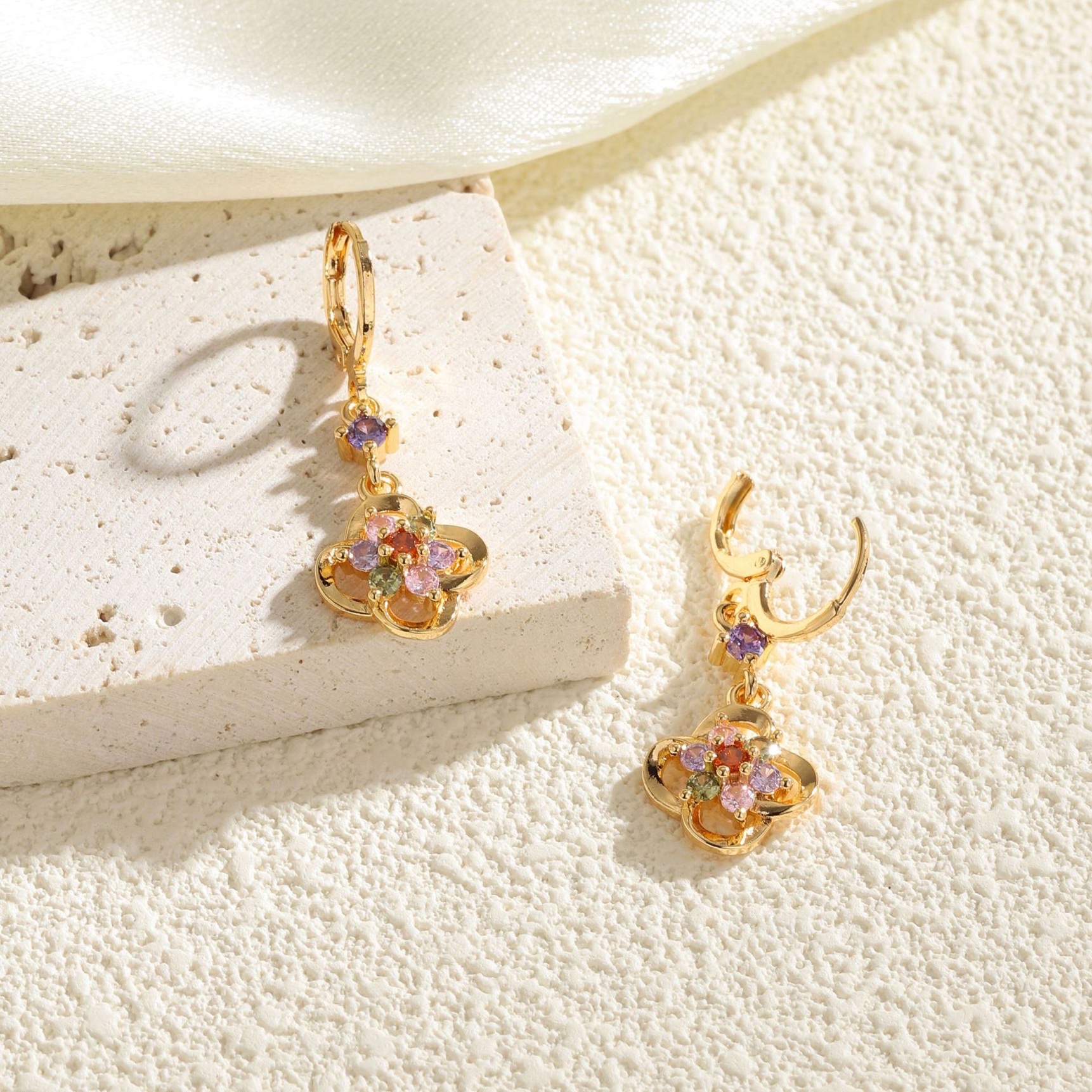 韩版时尚花朵耳扣女长款花形四叶草耳坠个性锆石耳钉彩钻耳饰批发 饰品耳饰珍珠耳环耳环饰品饰品饰品饰品饰品饰品饰品饰品饰品饰详情图7