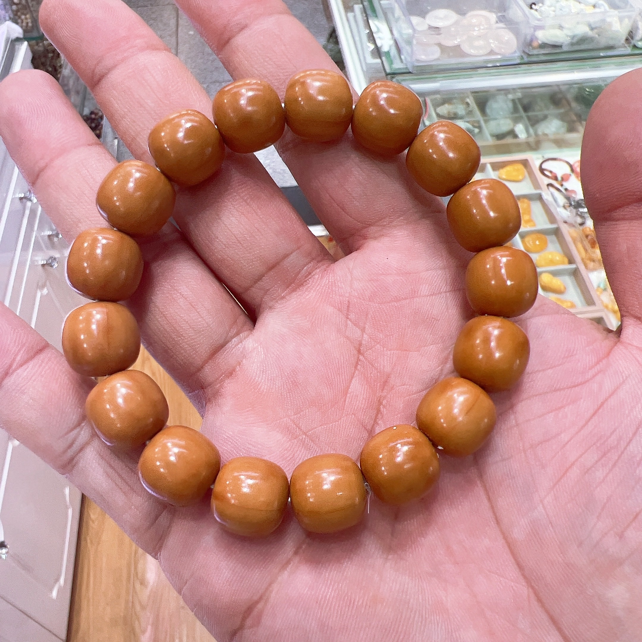 Monkey head carved old-style bucket beads, straight cut smooth beads, monkey head walnut original seeds, cultural and artistic single-circle bracelets for men and women