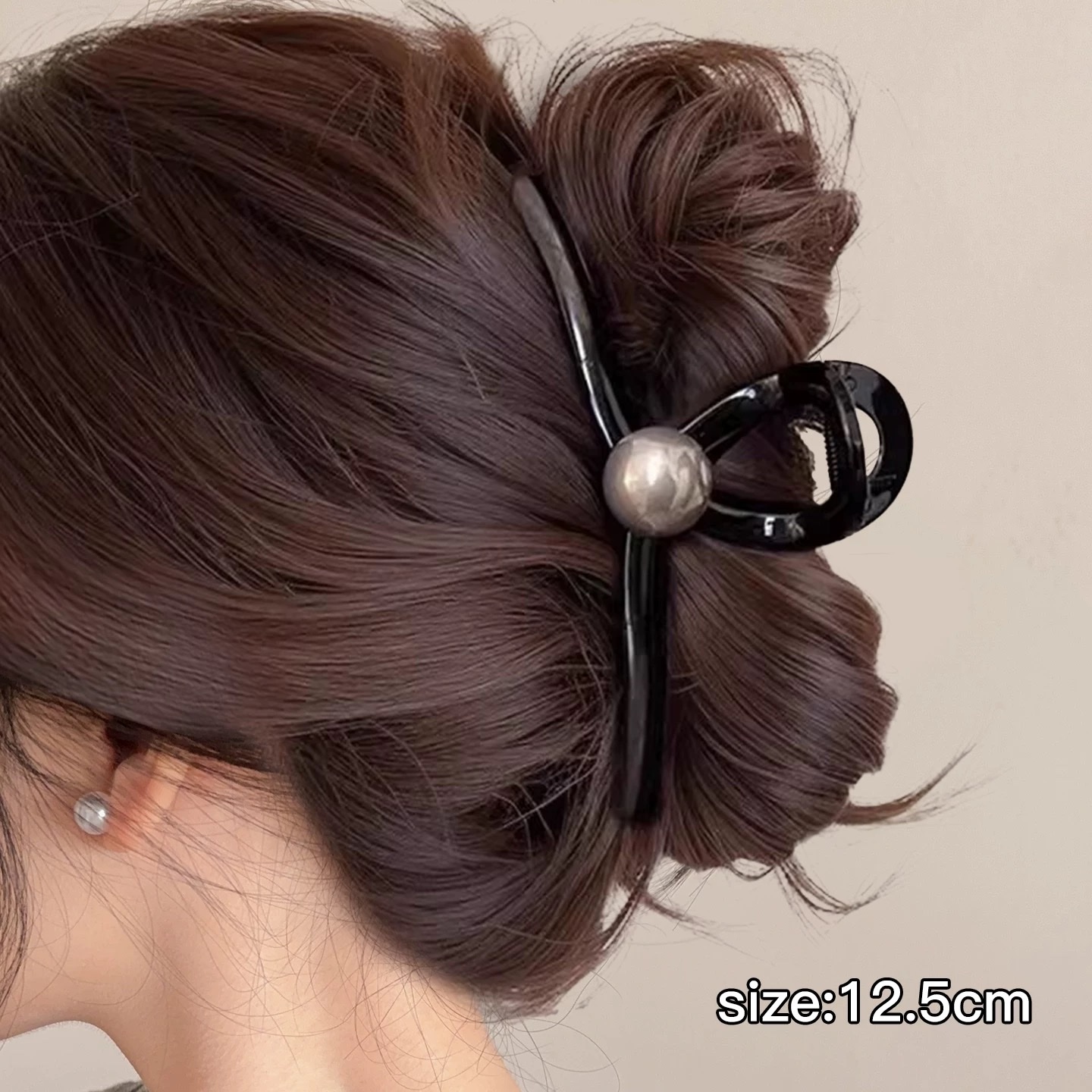 The 2025 new high-end and versatile heart-shaped hair clip, a stylish clip at the back of the head, a shark hair accessory, and a hair clamp headwear details Picture