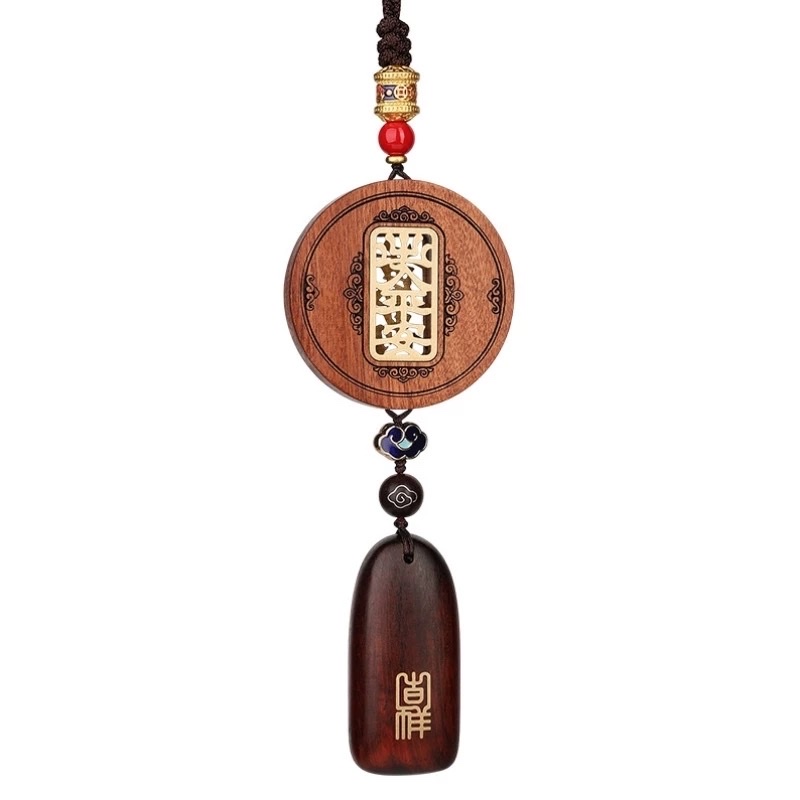 High-end sandalwood car hangers, car rearview mirror entry and exit safety hangers, interior pendant decorations, elegant for men Item Picture
