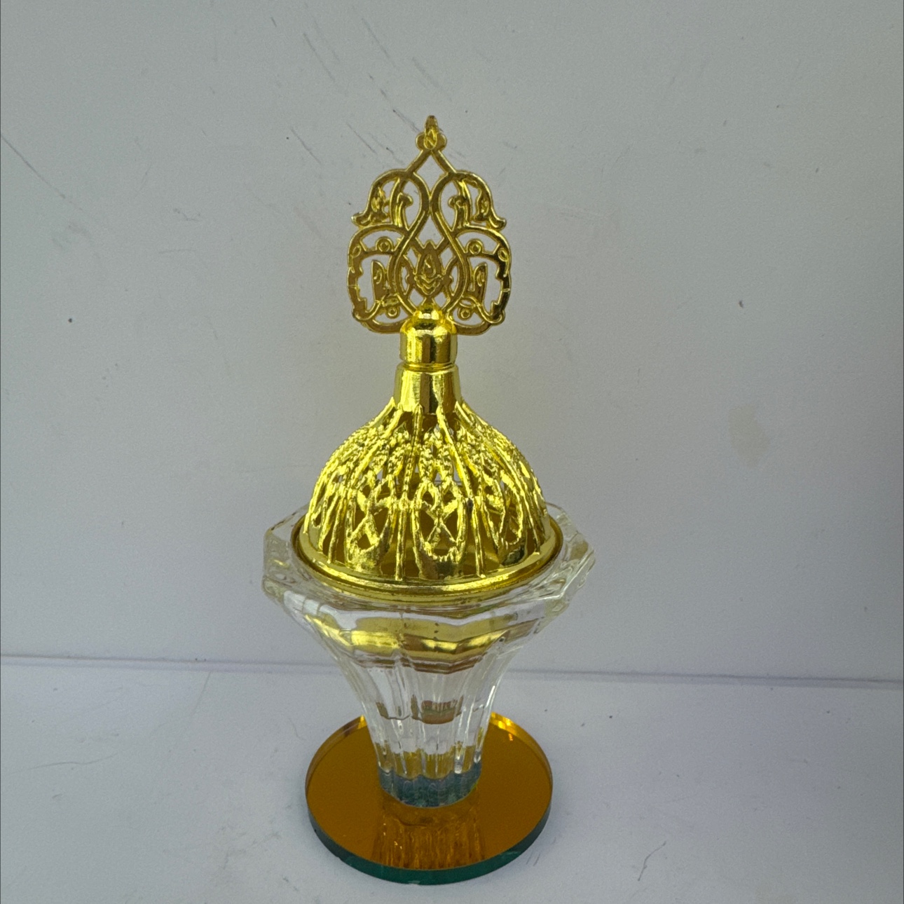 金色盖子水晶香炉，金色盖子水晶香炉，金色盖子水晶香炉，金色盖子水晶香炉，金色盖子水晶香炉，金色盖子水晶香炉001号