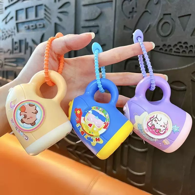 Cartoon horn keychain pendant, fun recording toy key chain, stress-relieving student music machine, small gift keychain details Picture