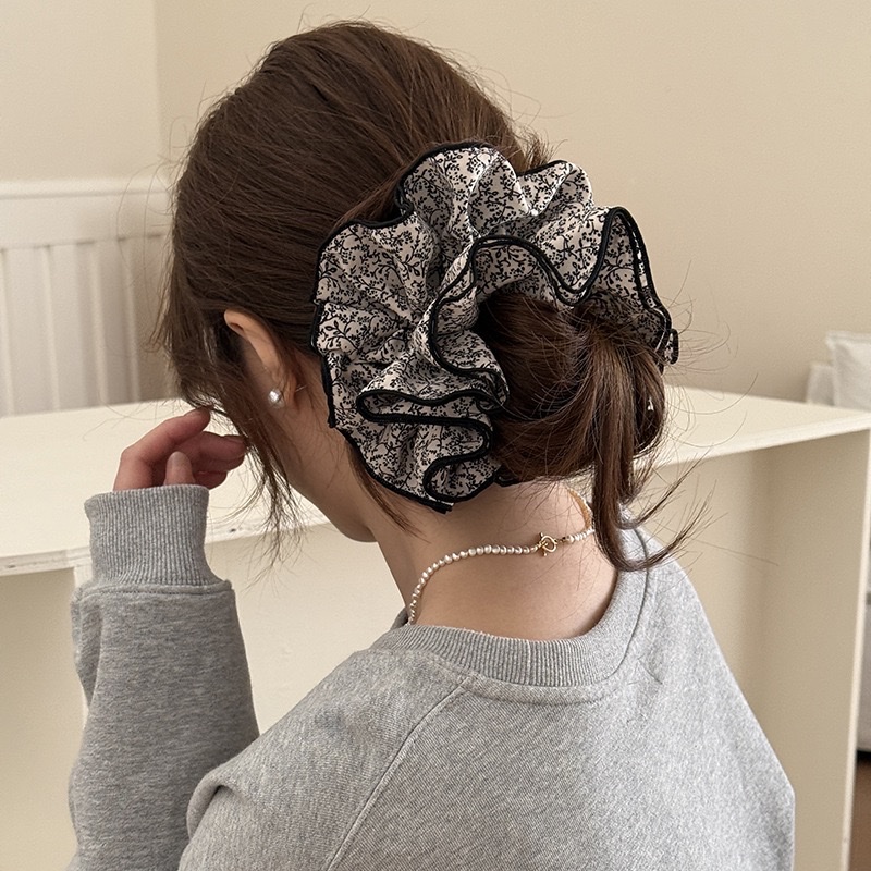 Light luxury high-quality floral four-layer large intestine hair band, new autumn and winter exquisite hair tie, ponytail hair tie, hair accessory, hair flower hair band, large intestine hair band detail image 2