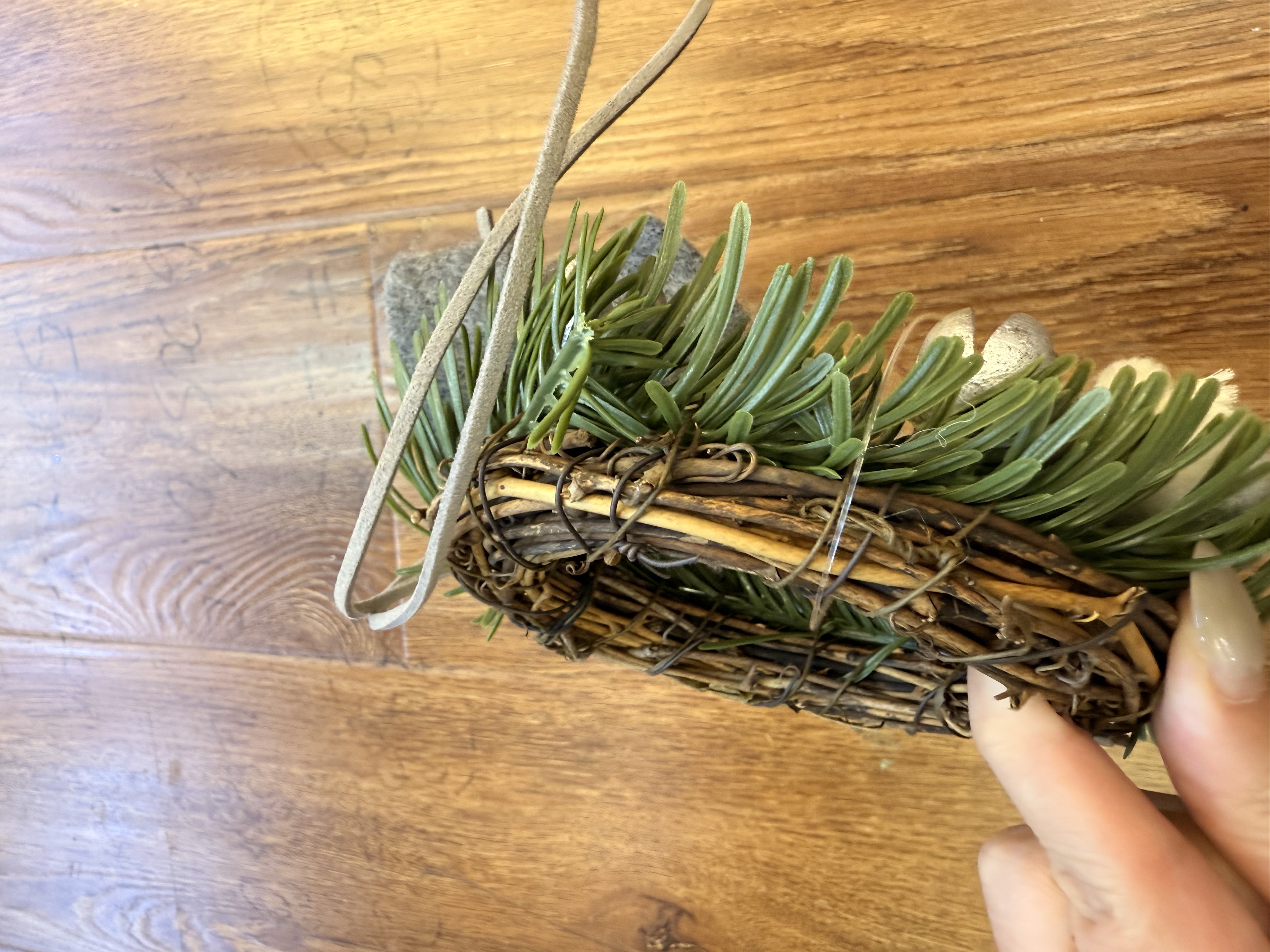 Christmas decorative items, Christmas pendants, grey bows, small flower rings, Christmas festival decorations, Christmas supplies, festival atmosphere arrangement Application Scenario