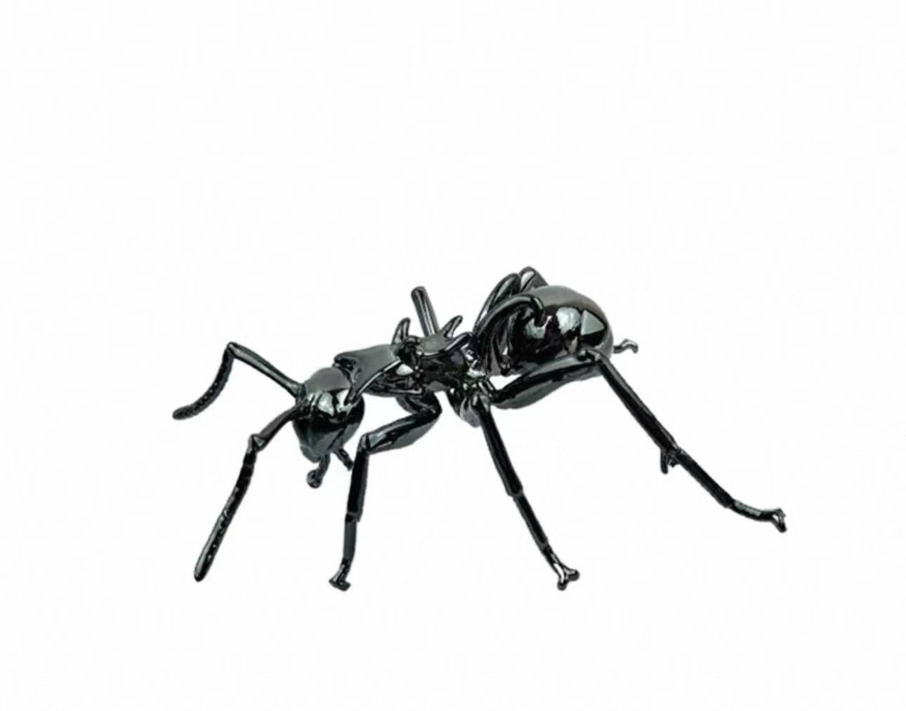 Modern light luxury metal insect, dragonfly, ant, animal ornaments, living room, coffee table, study, model room home decoration Application Scenario
