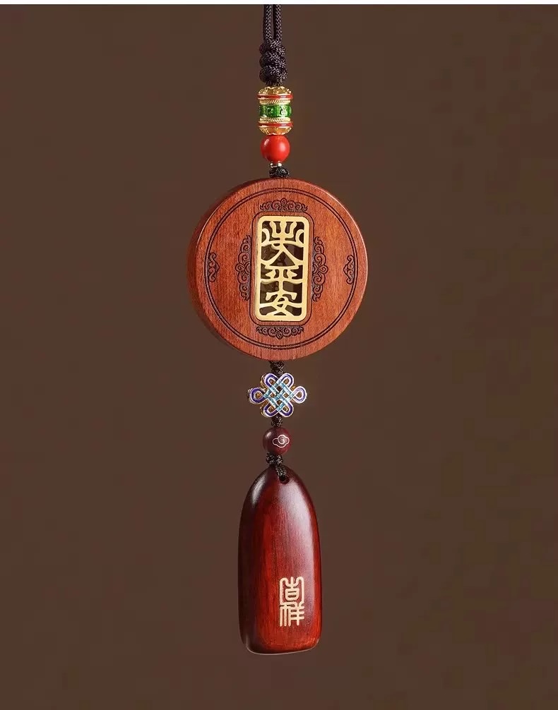 High-end sandalwood car hangers, car rearview mirror entry and exit safety hangers, interior pendant decorations, elegant for men detail image 11