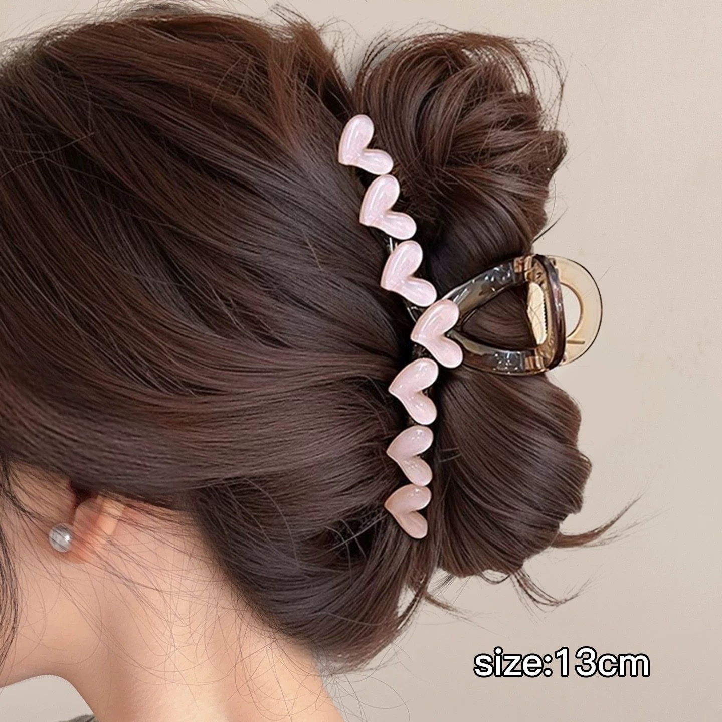 The 2025 new high-end and versatile heart-shaped hair clip, a stylish clip at the back of the head, a shark hair accessory, and a hair clamp headwear Item Picture