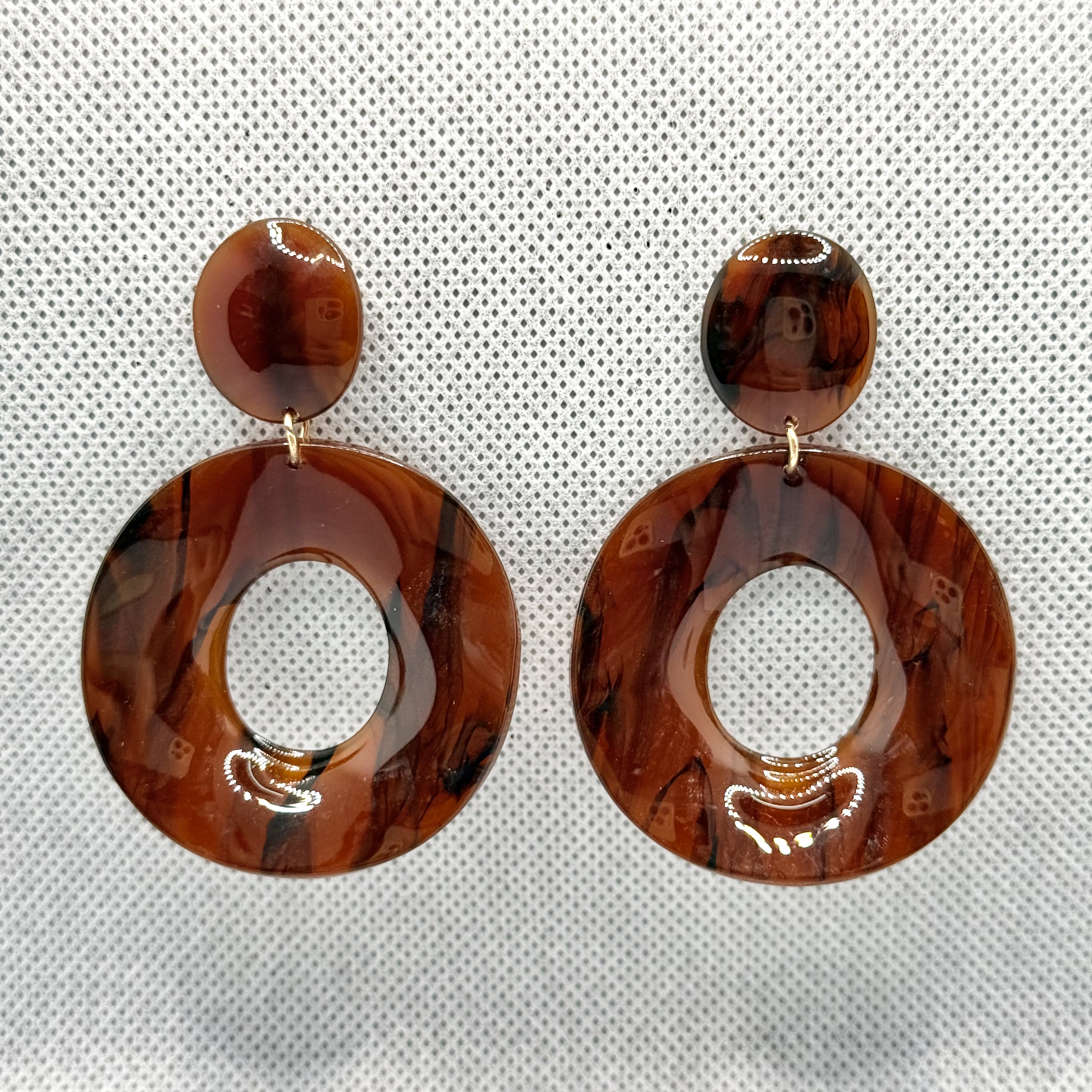 Irregular circular acrylic sheet accessories for earrings detail image 6