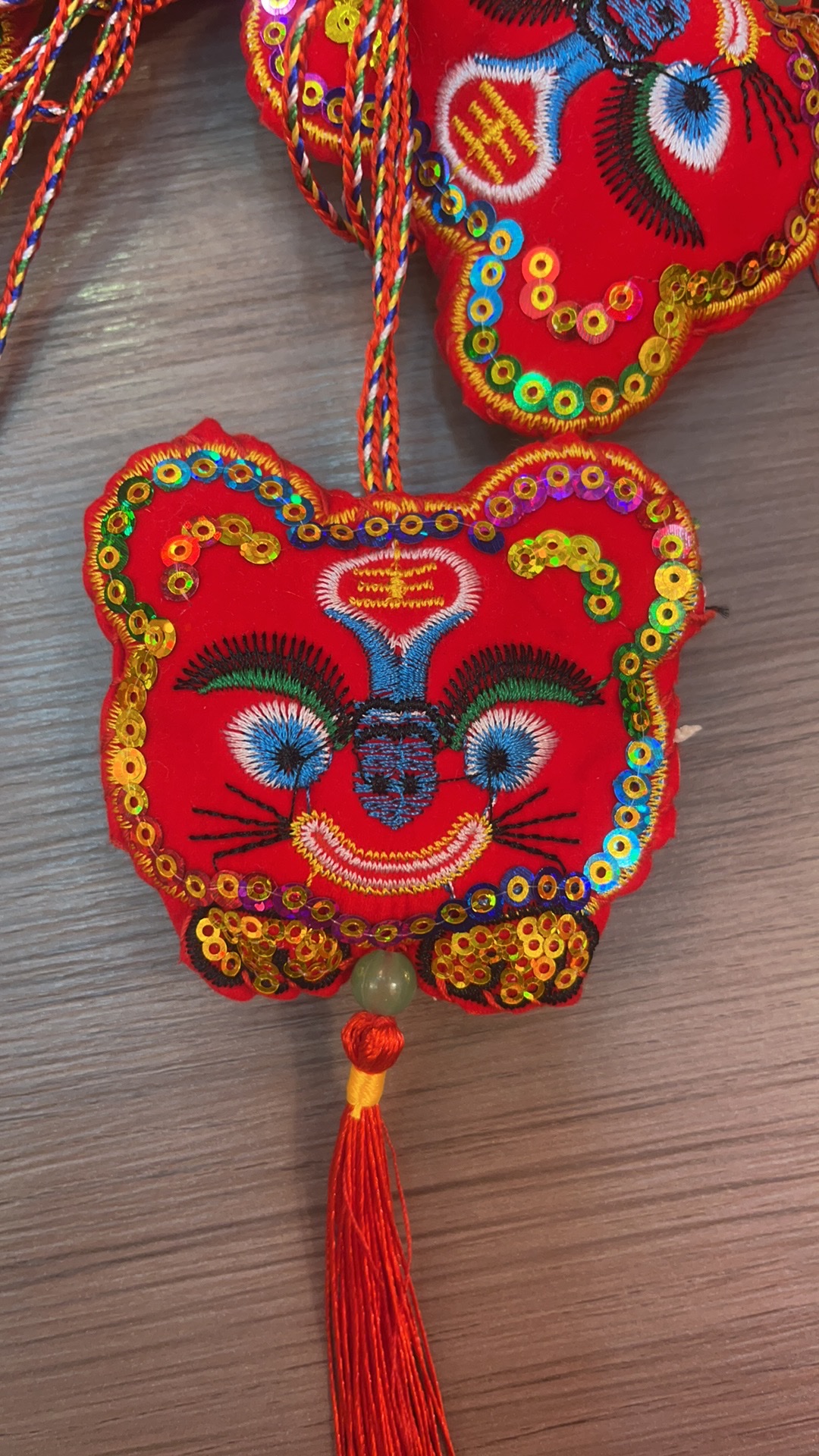 虎头香包送礼佳品