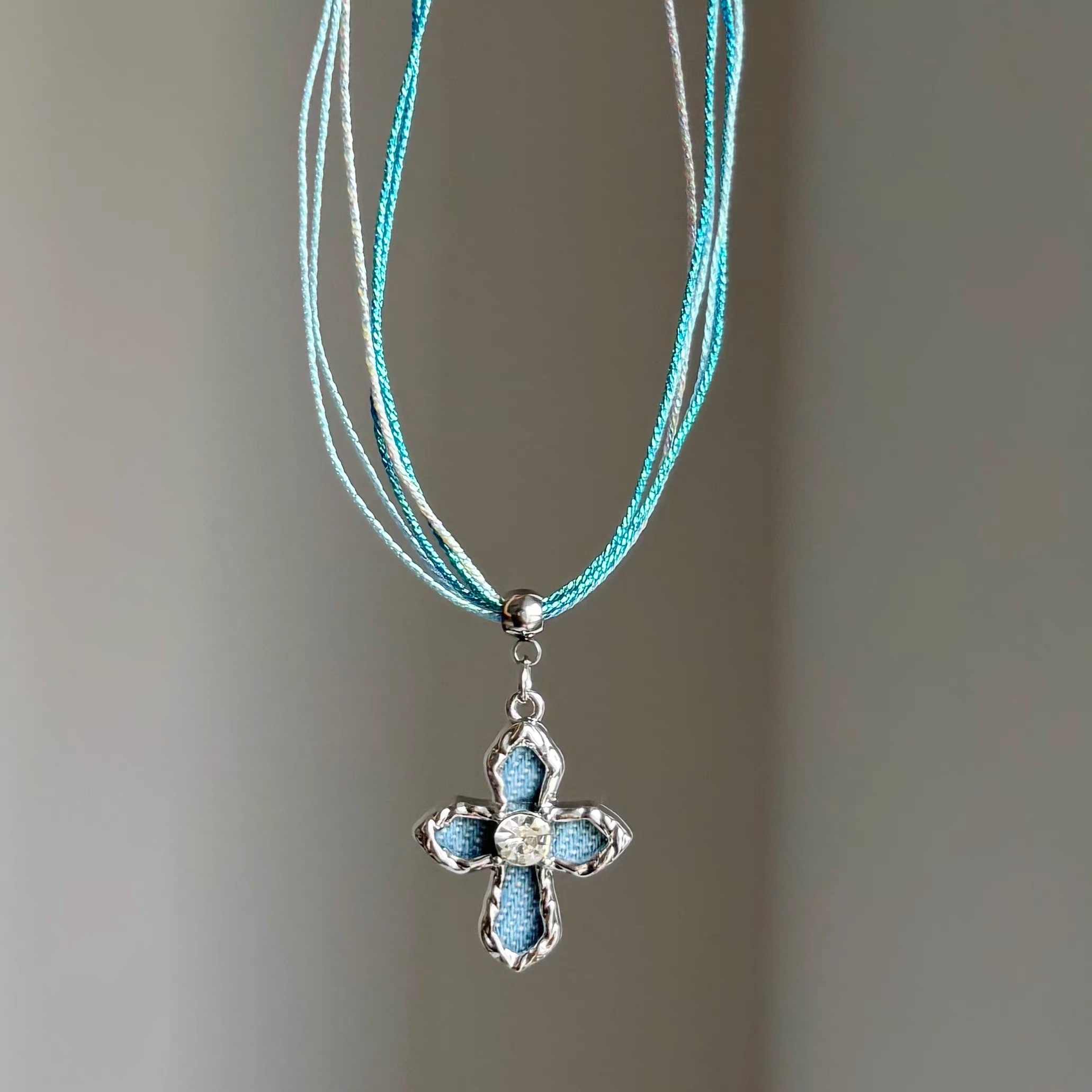 Dopamine blue denim cross braided rope necklace, niche hot girl y2k sweet and cool Abi InS-style collarbone chain