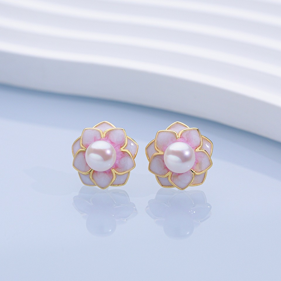 Gradient color oil-dripping freshwater pearl stud S925 Silver needle butterfly elegant and high-end earring accessory new style detail image 4