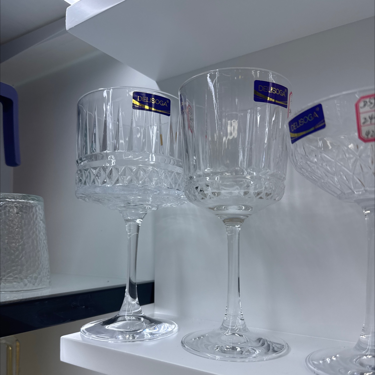玻璃酒杯产品图
