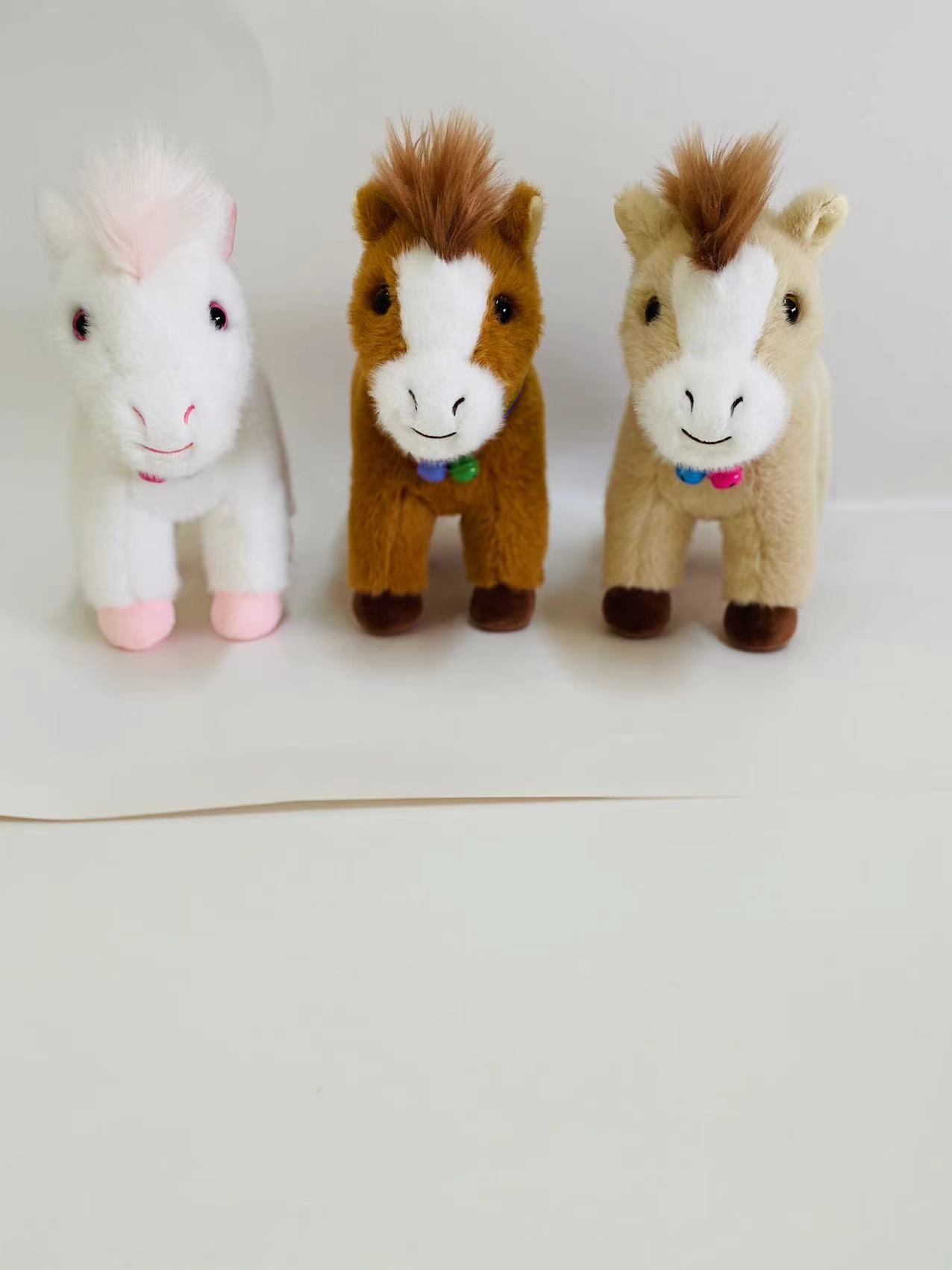 Horse dolls, plush toys, cute throw pillows, stuffed dolls, children's gifts, new styles, various plush toy dolls Application Scenario
