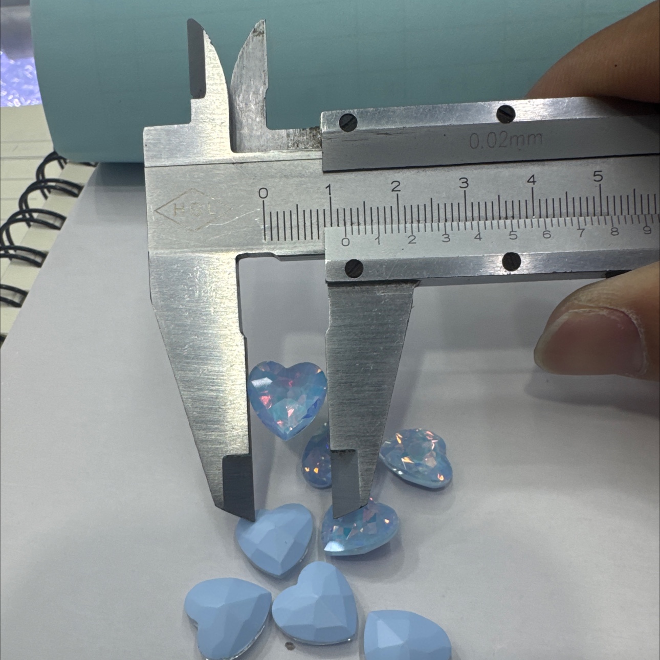 12# Heart-shaped light blue Mocha crystal glass accessories details Picture