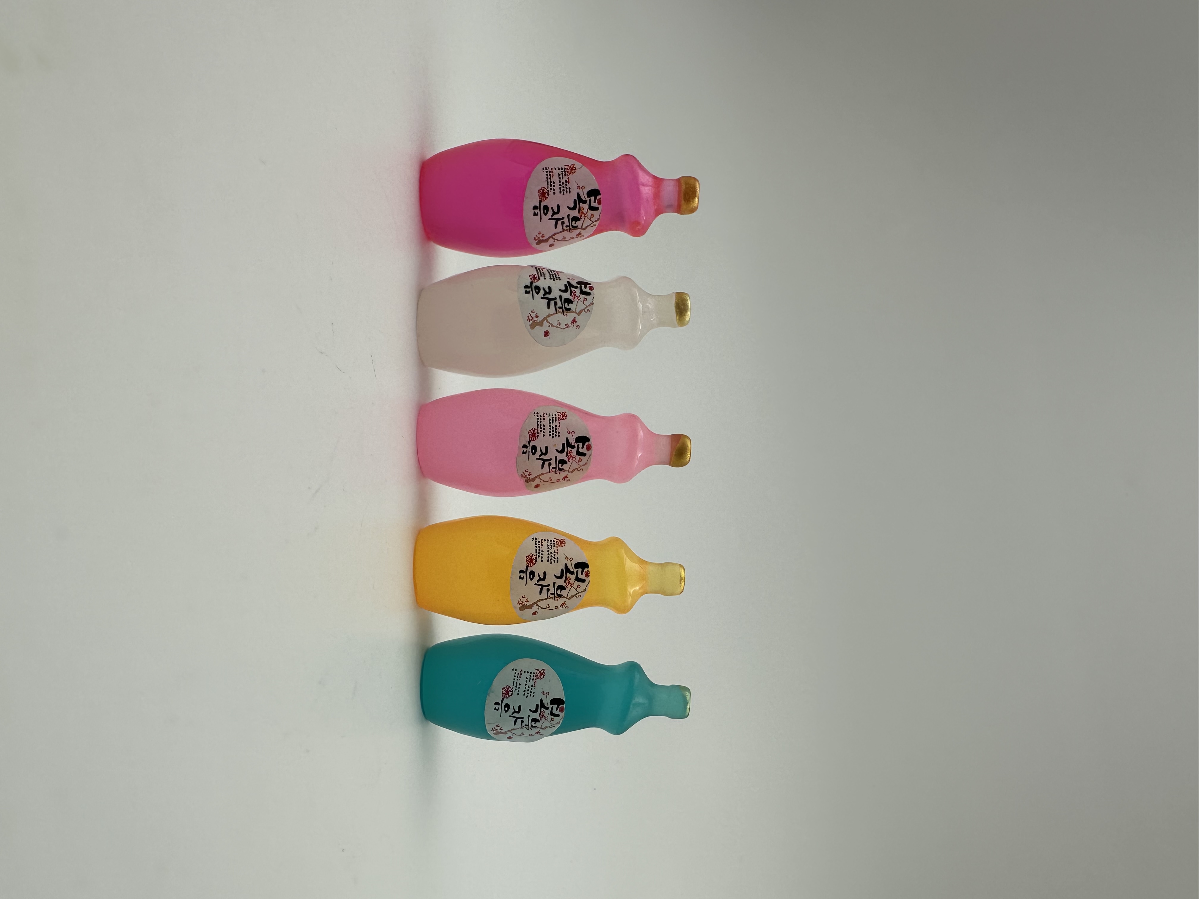 Resin accessories, jewelry accessories, mobile phone stickers, refrigerator stickers, diy miniature toys, large-belted bottles, orchard juice and beverage bottles, 500 pieces per pack detail image 7