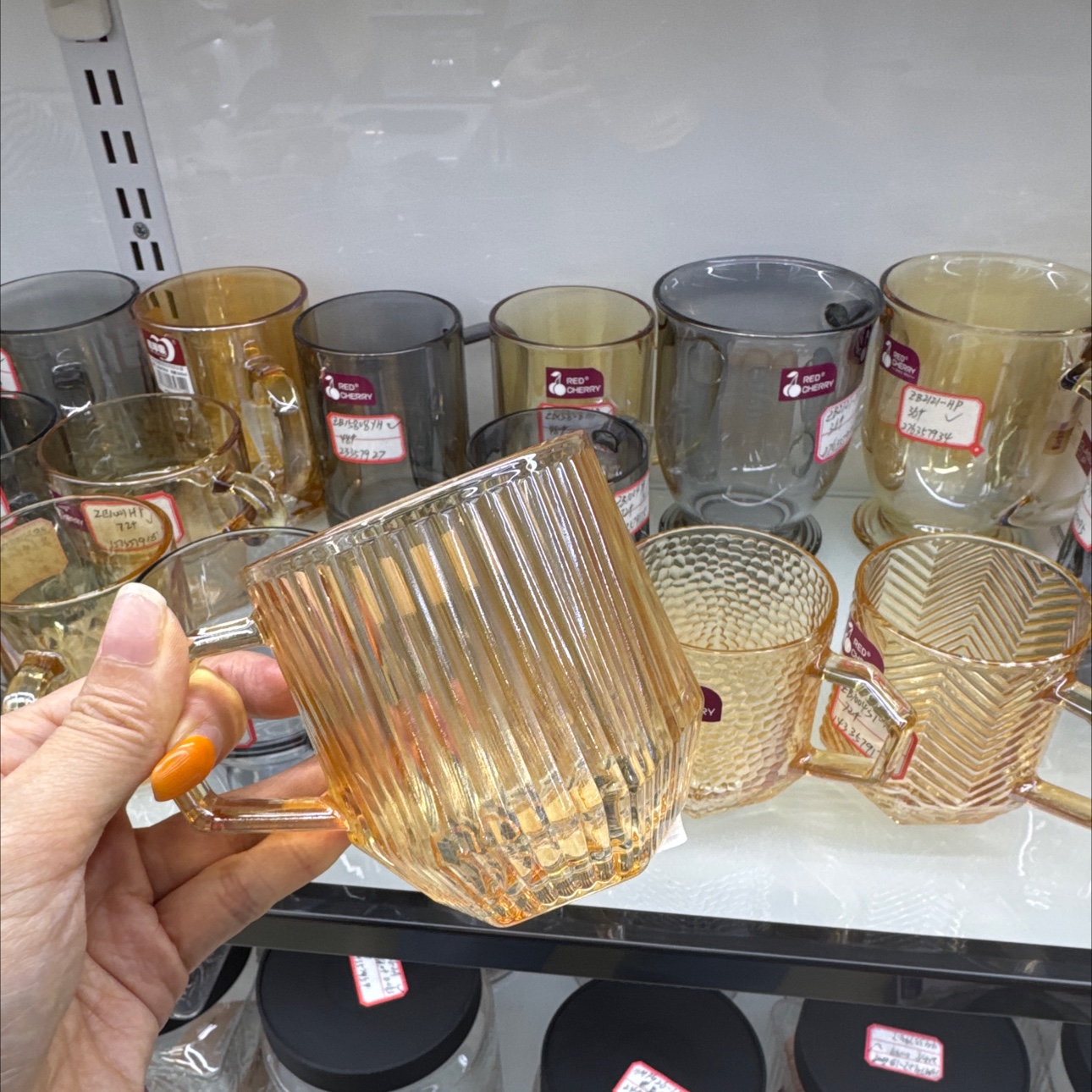 玻璃杯实物图