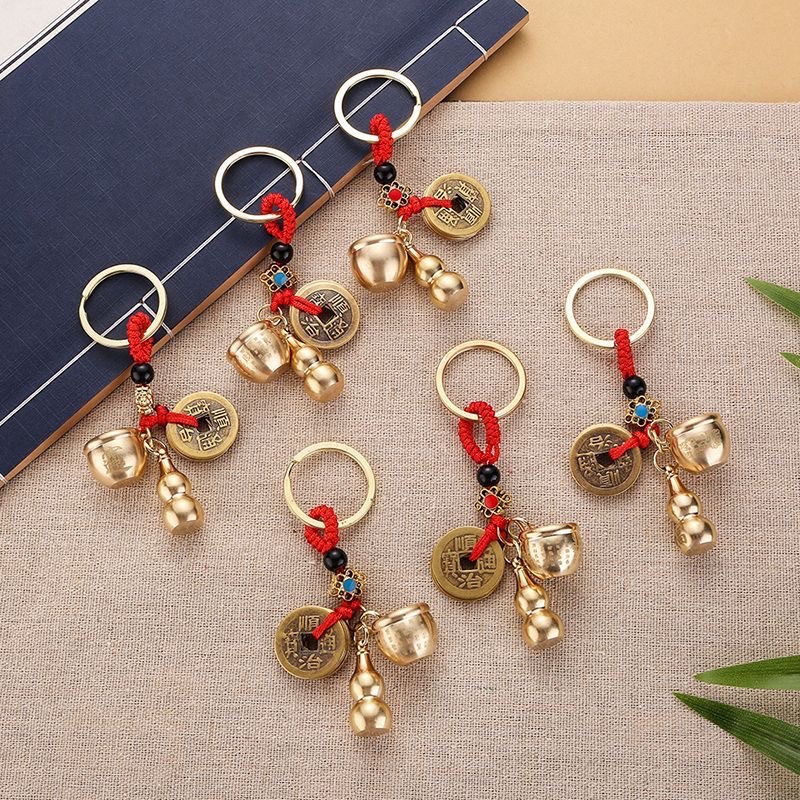 Copper Bai Fu jar gourd keychain, alloy Five Emperors' coins, zodiac gourd, new retro car key pendant and decoration detail image 4