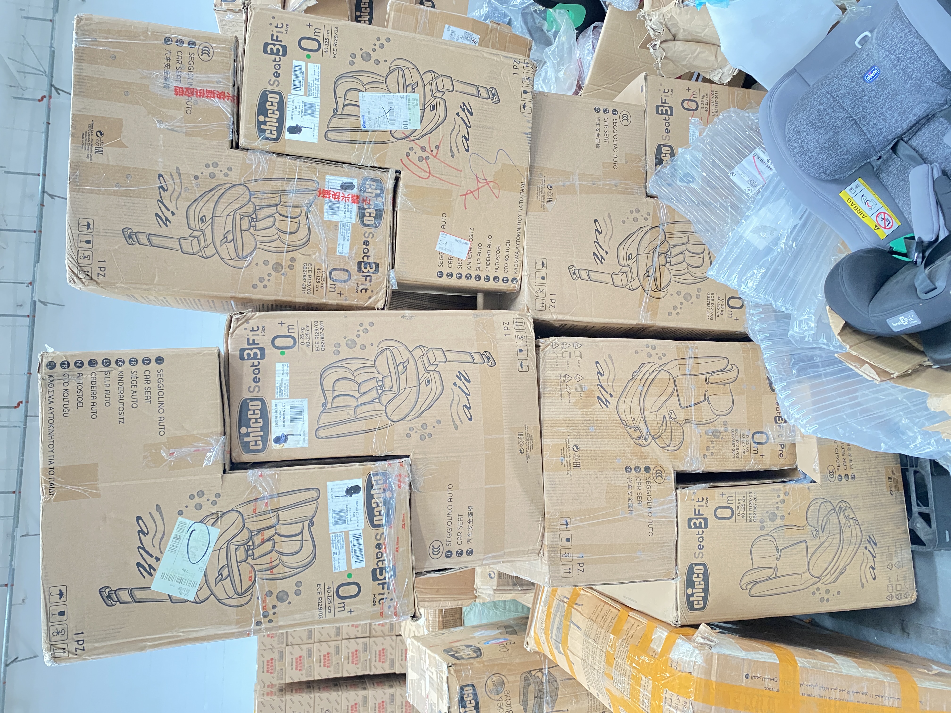 Brand new in stock, wholesale and retail. Last 30 pieces of grey chicco Seat3Fit /i-Size certified, suitable for 0-12 years old, 360-degree rotation detail image 7