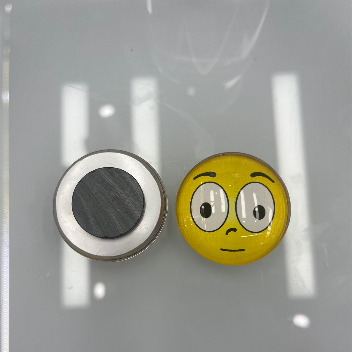 玻璃冰箱贴圆形笑脸景区专供可来图定制4cm中型尺寸玻璃冰箱贴水晶产品图