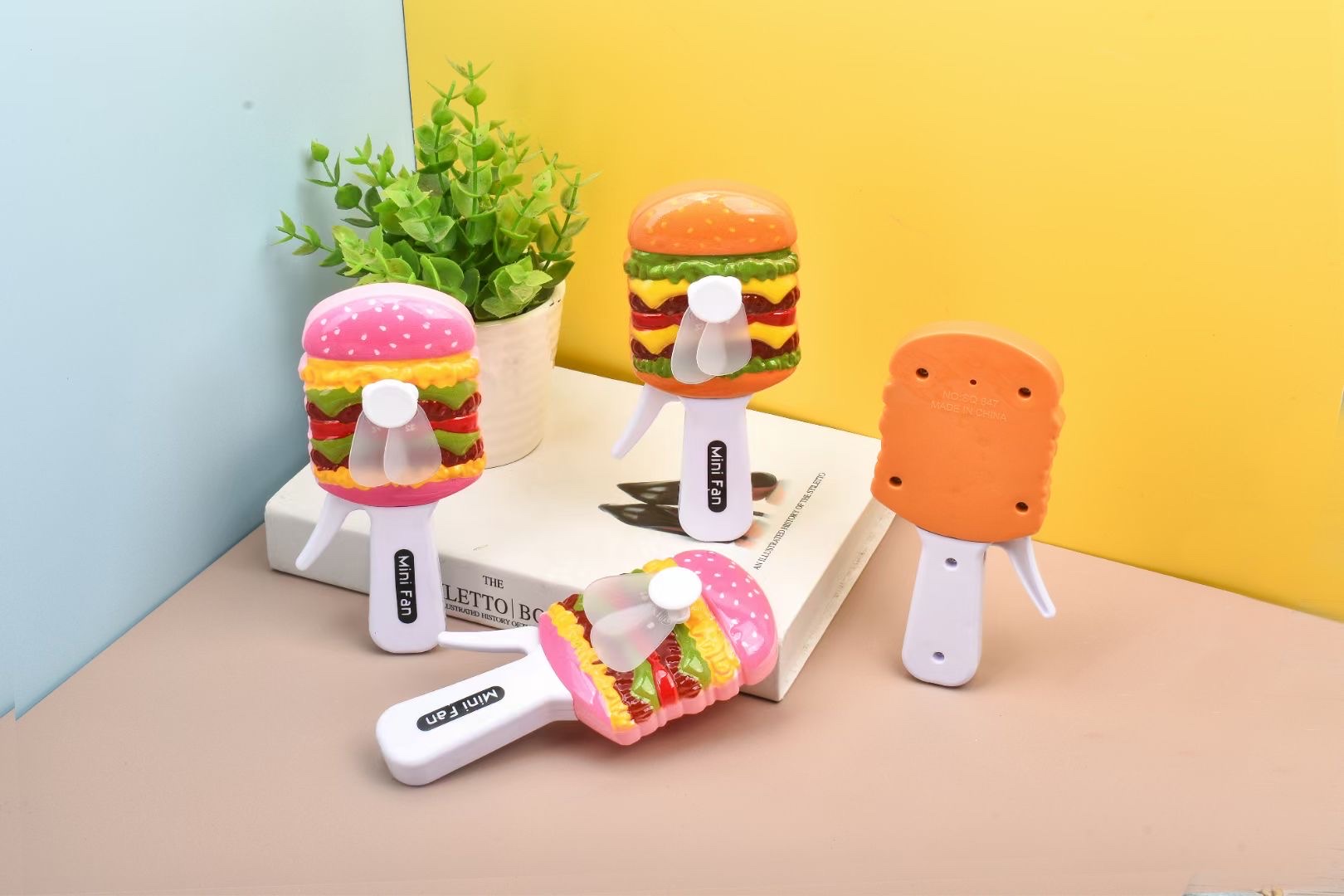 New hamburger handheld mini fan, mini hand-pressing mini fan, children's hand-pressing mini fan, cartoon mini fan, children's gift mini fan, street stall children's mini hand-pressing mini fan Specification image