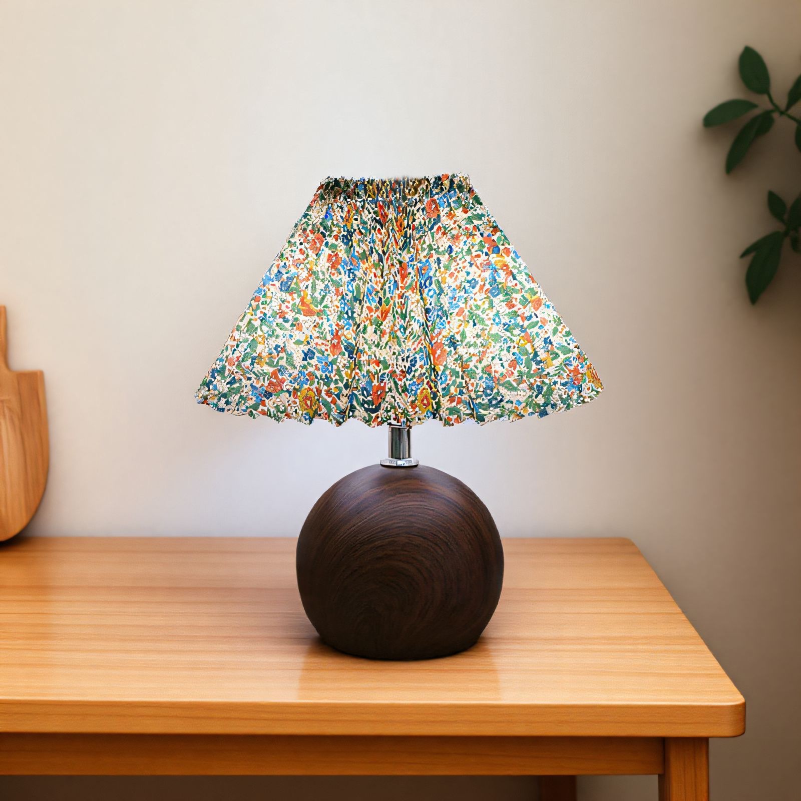 Night light, table lamp, cross-border creative decoration, night lighting, warm and soft light, Nordic ins retro pleated table lamp, warm and romantic atmosphere, bedside lamp, high-end feel, walnut wood night light, creative fabric Specification image