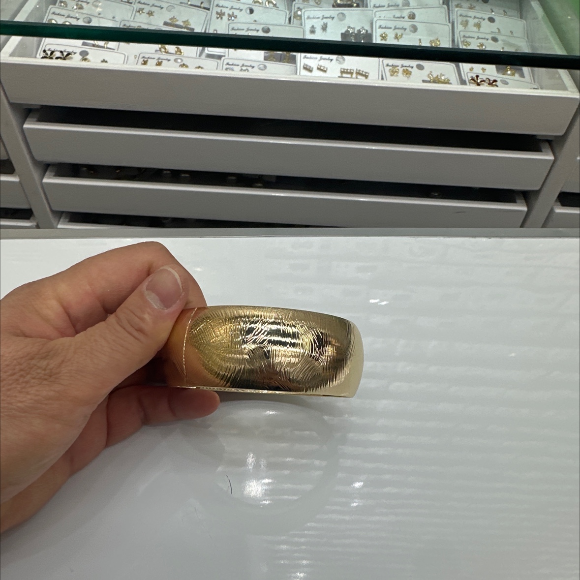 耳环、手镯项链