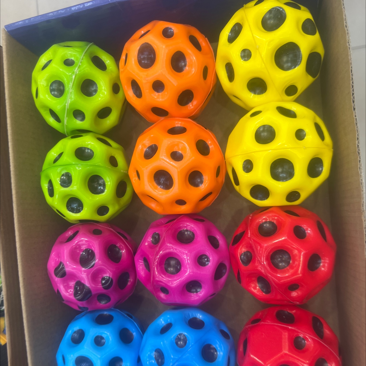 趣味PU发泡弹力球儿童跳跳球智能飞行球运动玩具益智游戏适合儿童娱乐放松