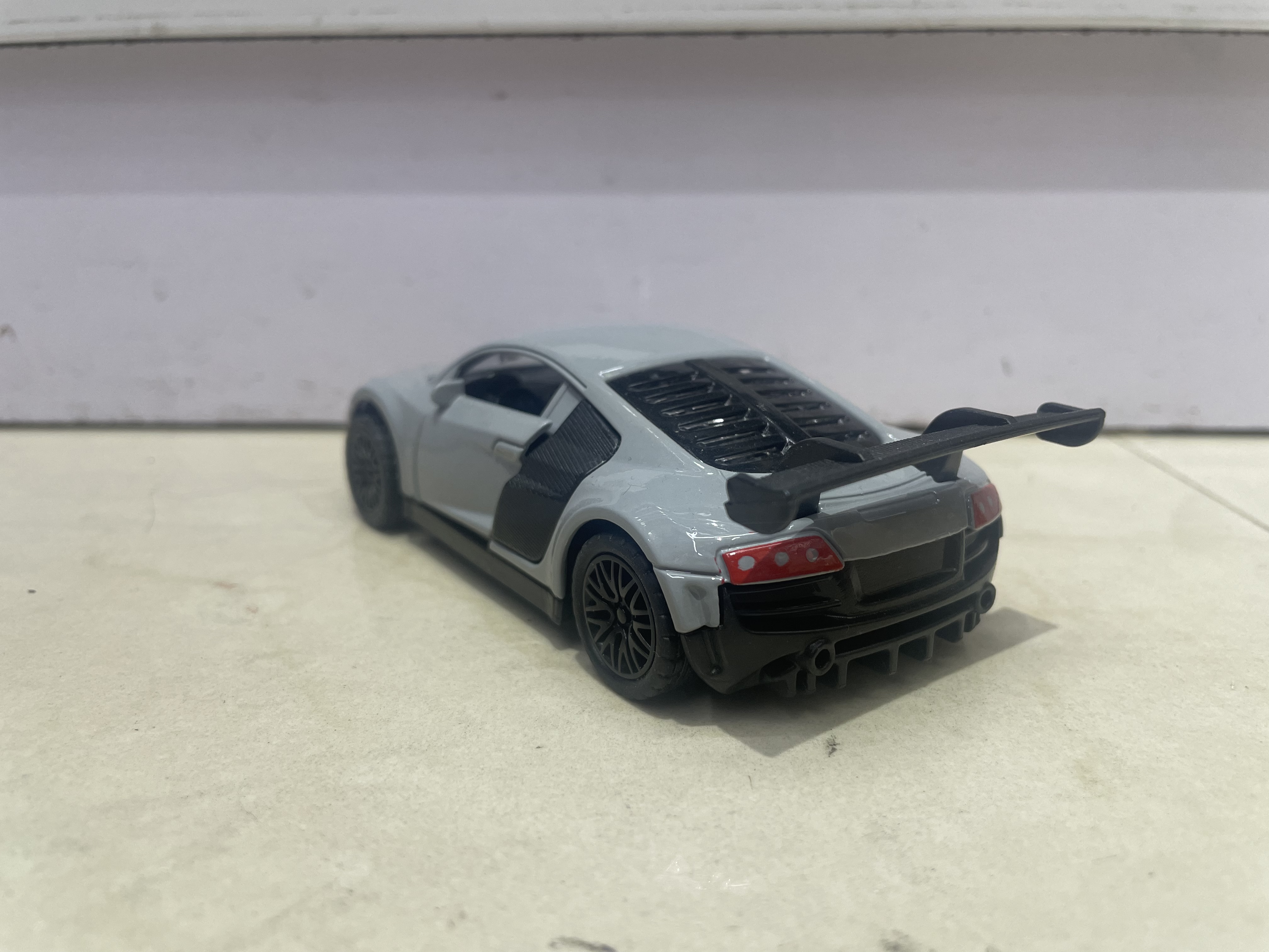 1:32合金车模型（没灯光音乐）细节图