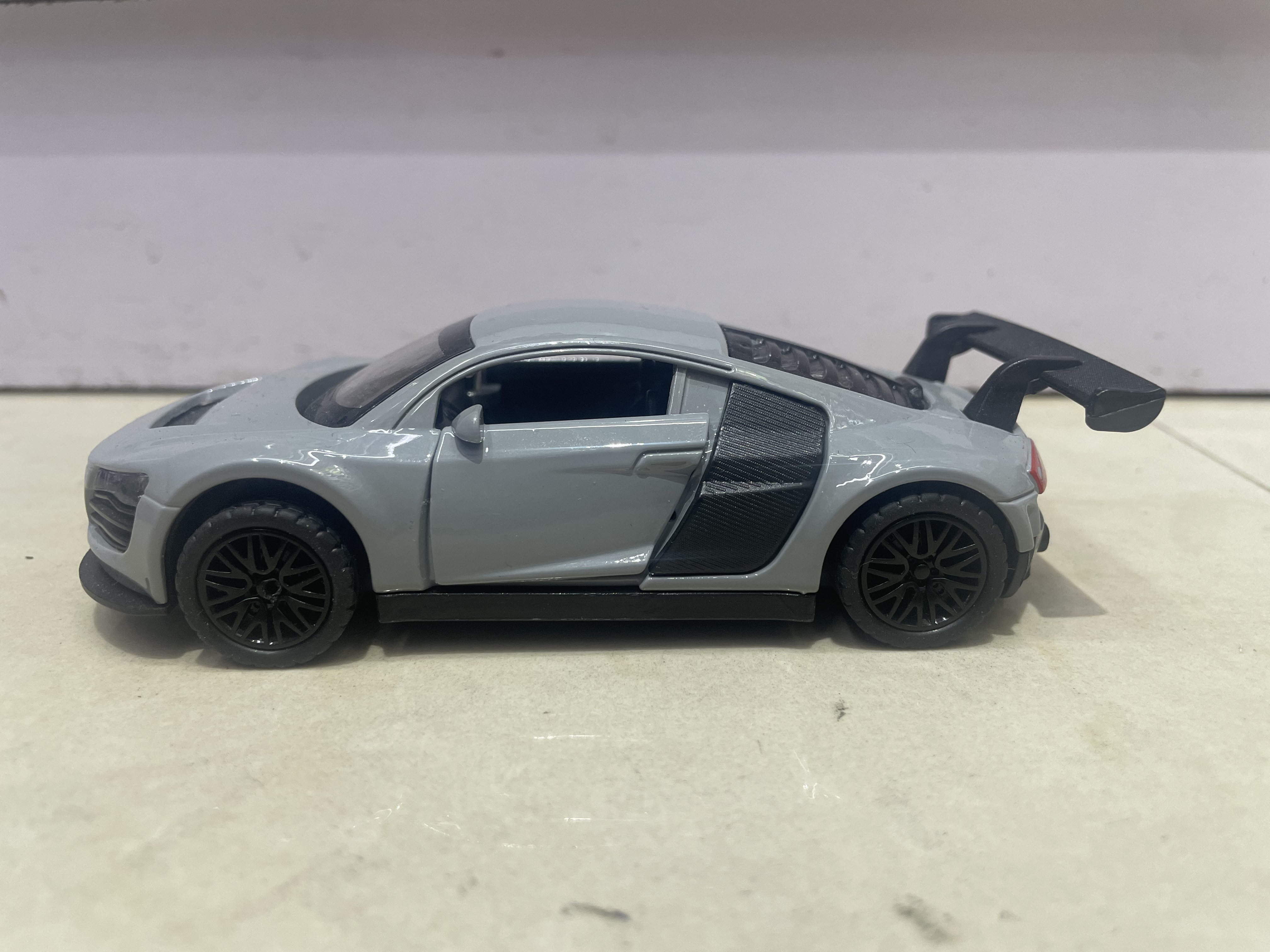 1:32合金车模型（没灯光音乐）详情图10