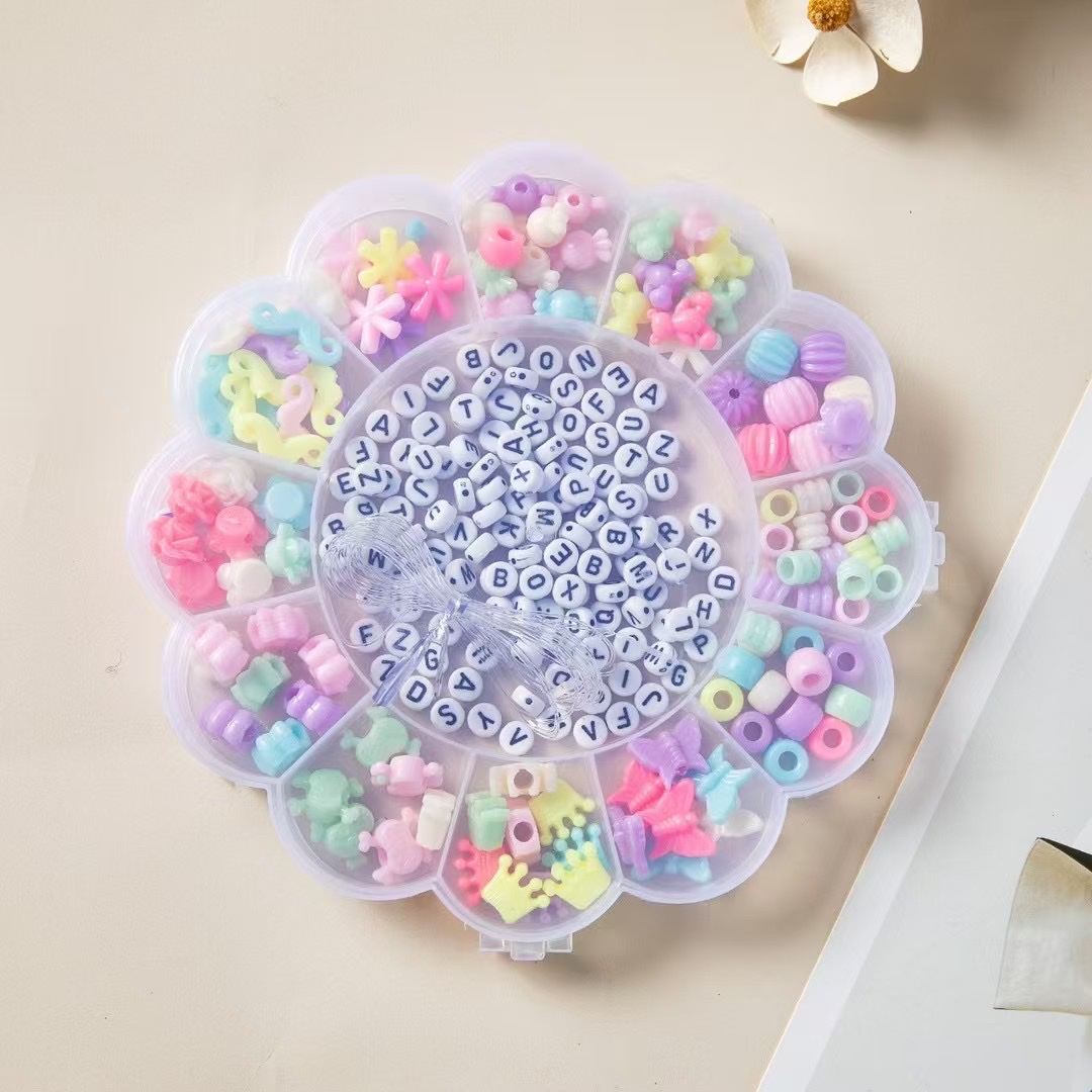 DIY串珠，儿童饰品玩具各类手链儿童玩具