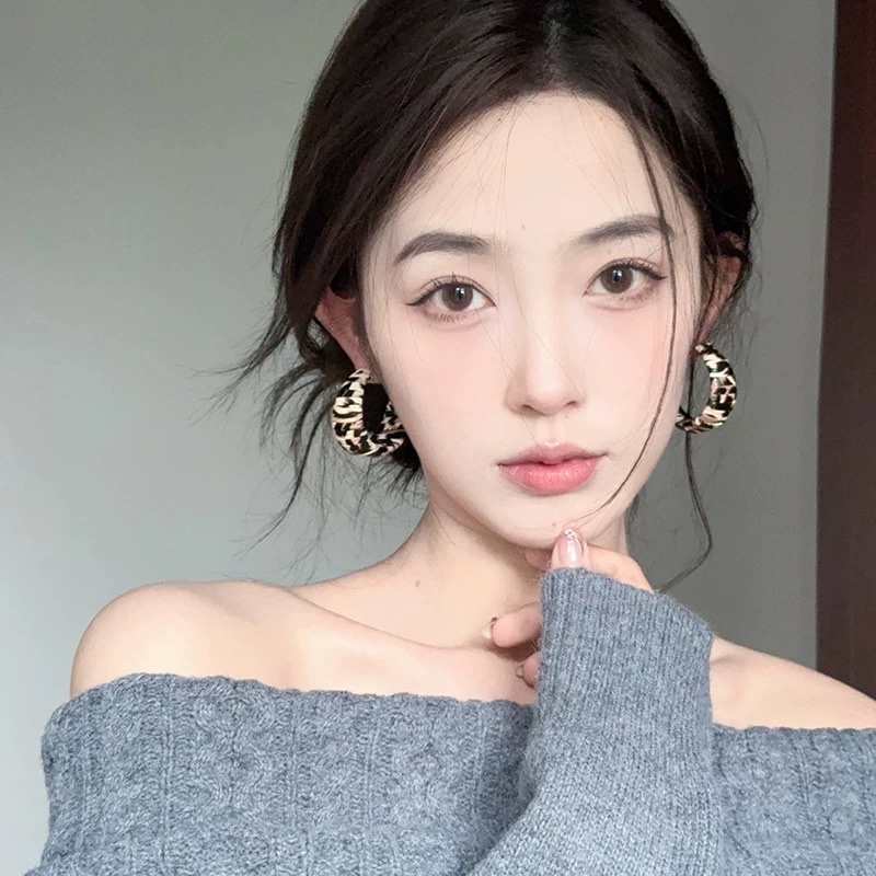 欧美风秋冬豹纹c型耳圈 时尚小众设计感复古耳环气质高级百搭耳饰饰品详情图2